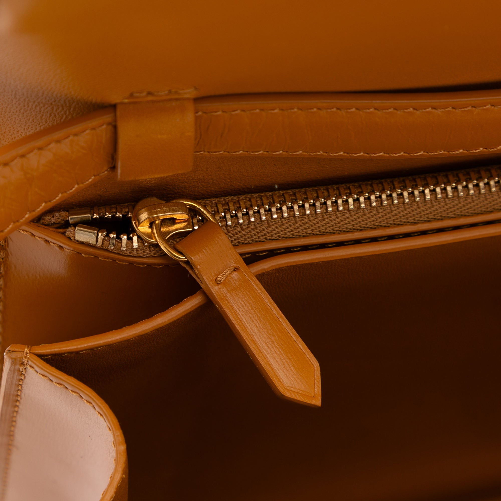 Medium Calfskin Classic Box
