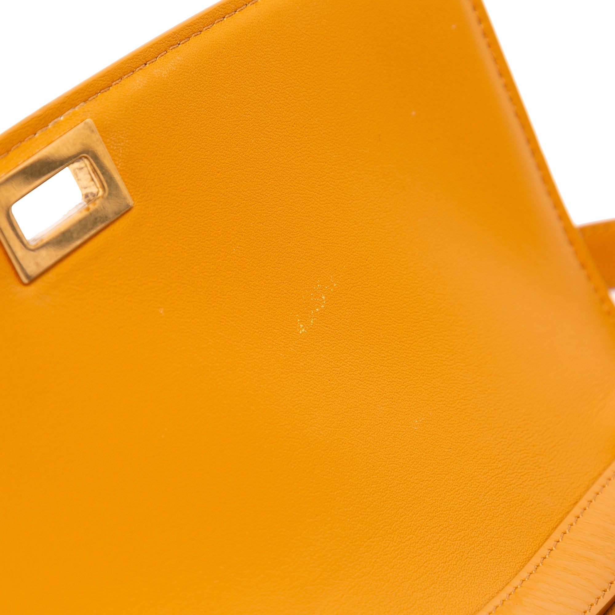 Medium Calfskin Classic Box