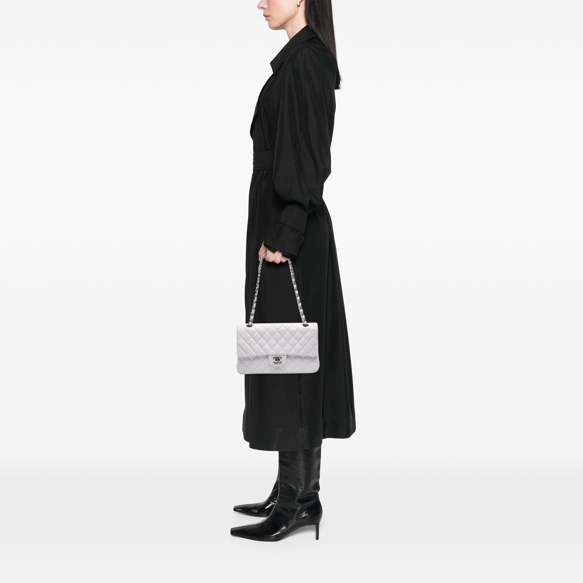 Medium Classic Caviar Double Flap