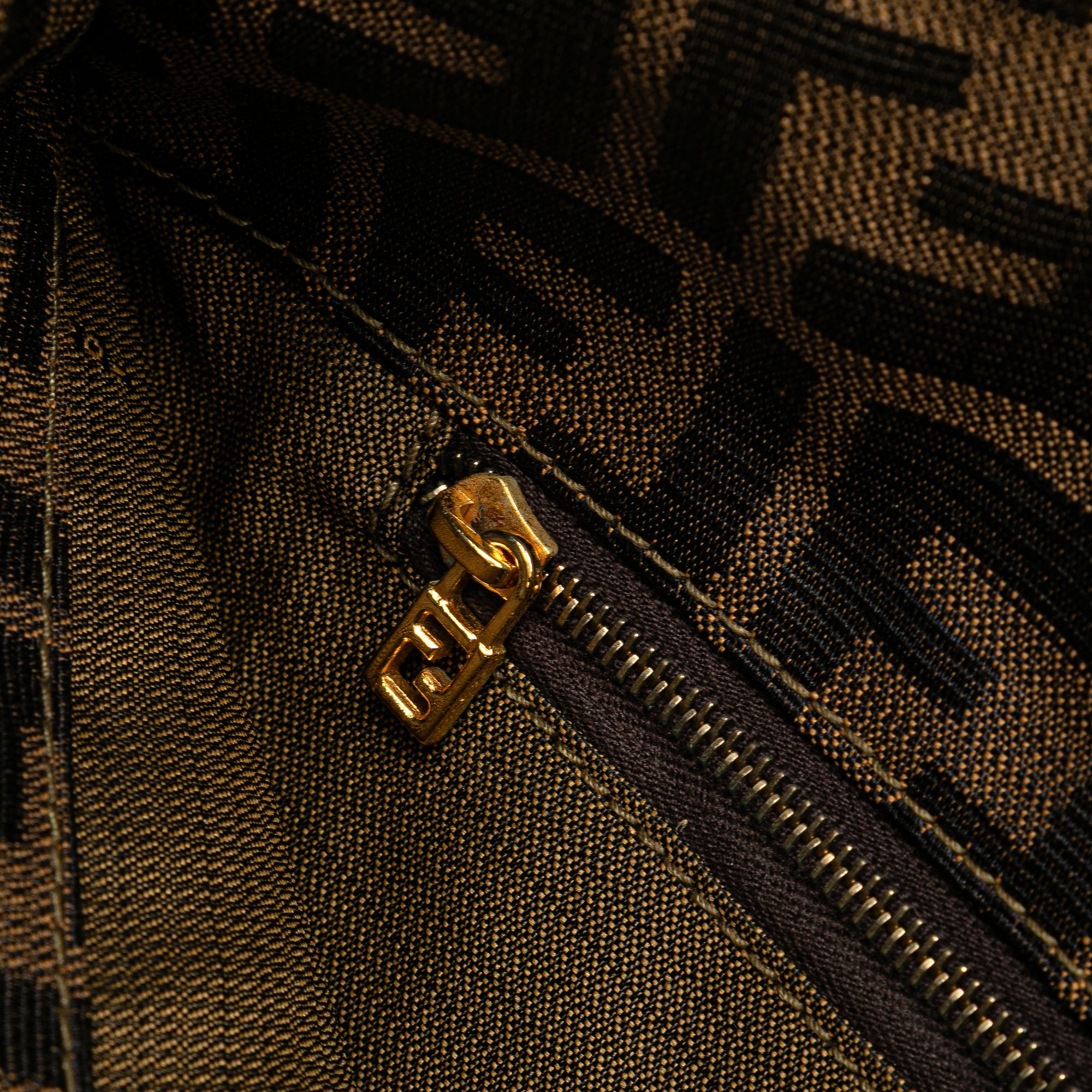 Zucca Canvas Shoulder Bag