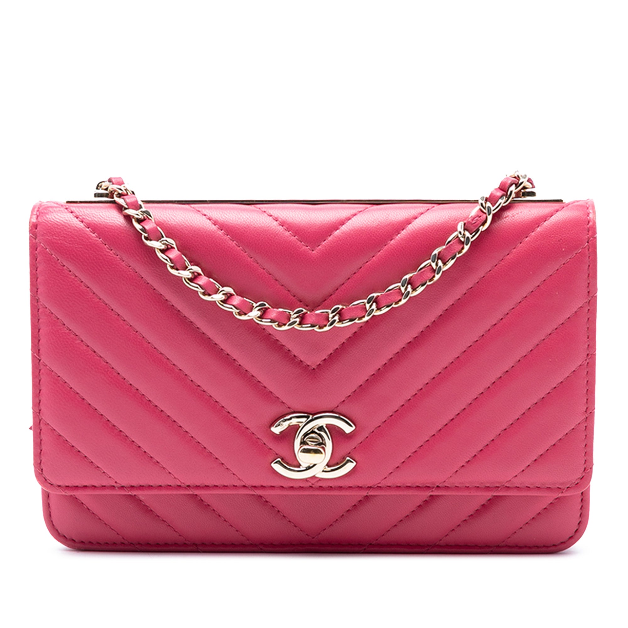 Chevron Lambskin Trendy CC Chain Wallet on Chain