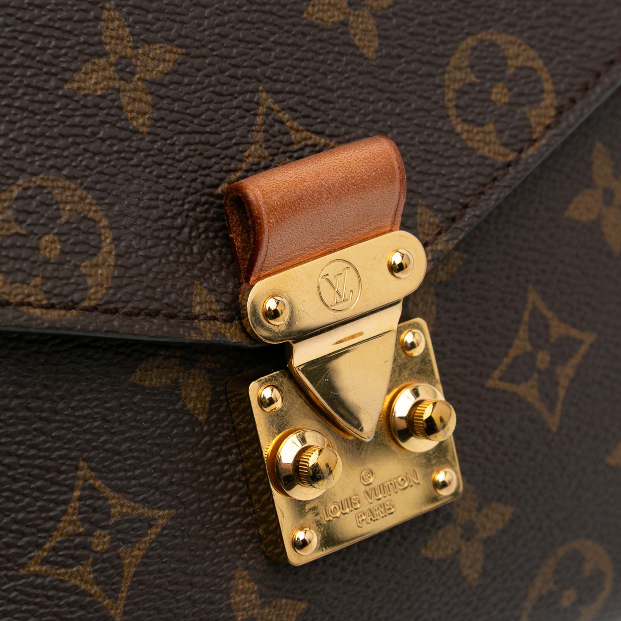 Monogram Pochette Metis