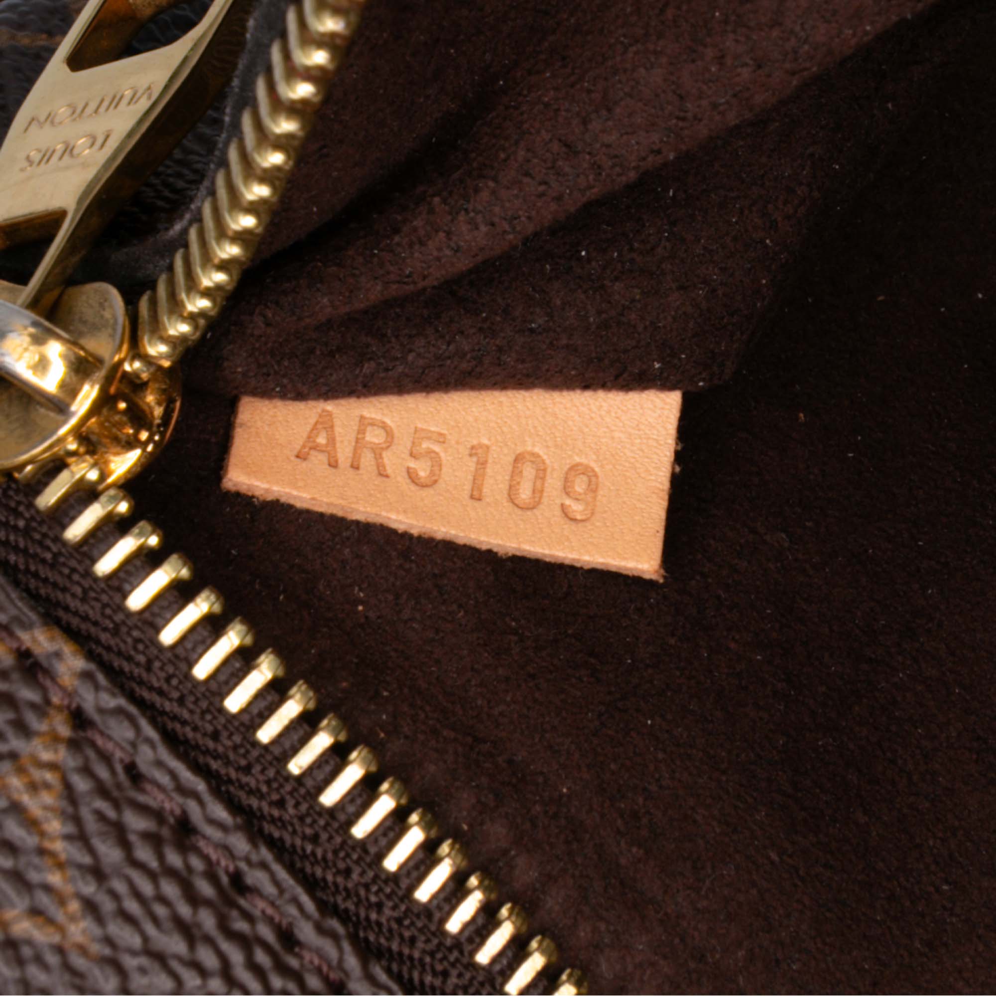Monogram Pochette Metis