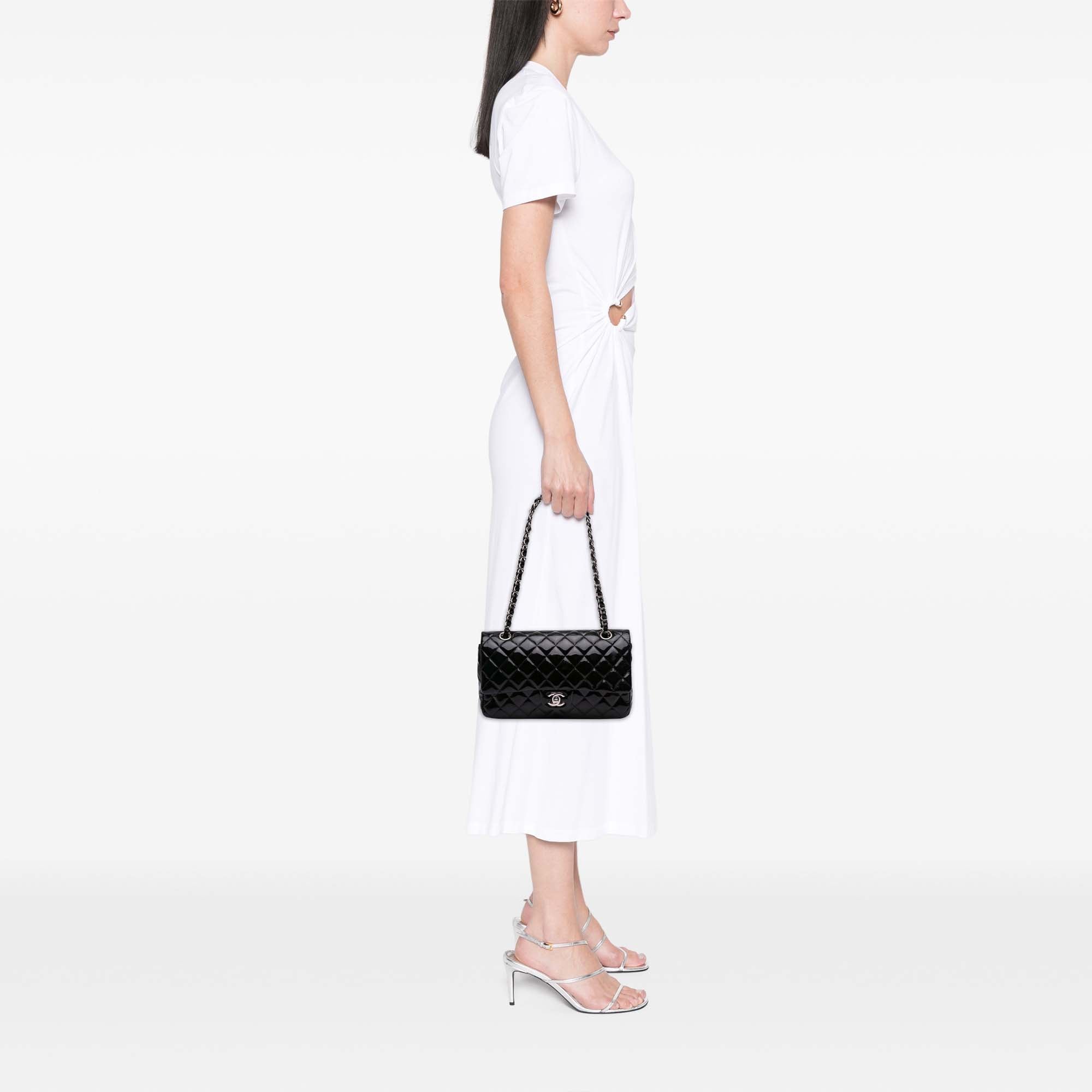 Medium Classic Patent Double Flap