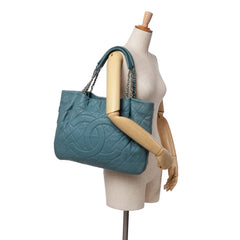 Quilted Caviar Expandable Zip Tote