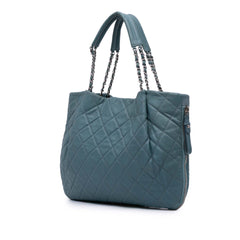 Quilted Caviar Expandable Zip Tote