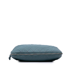 Quilted Caviar Expandable Zip Tote