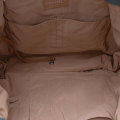 Quilted Caviar Expandable Zip Tote
