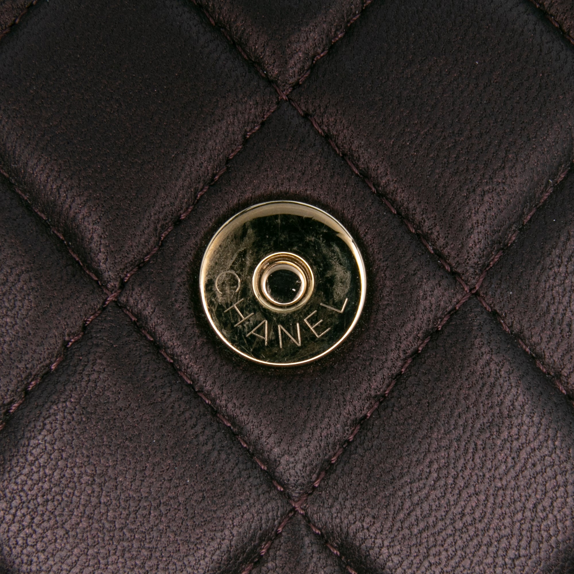 CC Quilted Iridescent Lambskin Top Handle Flap Clutch With Chain
