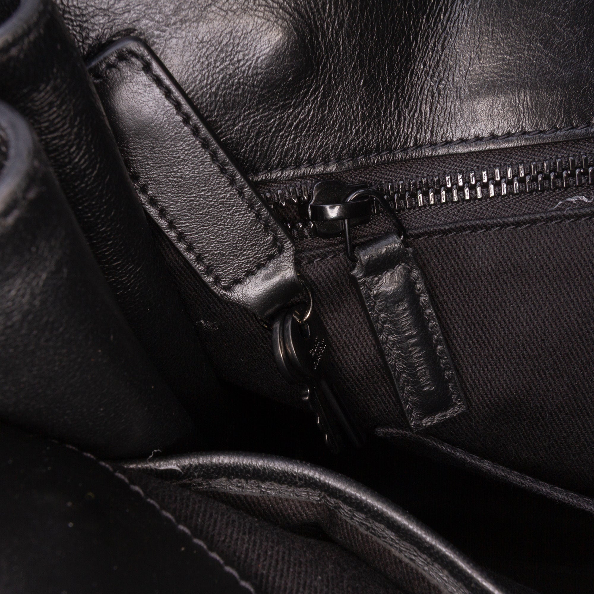 Textured Patent Sac De Jour North South Satchel
