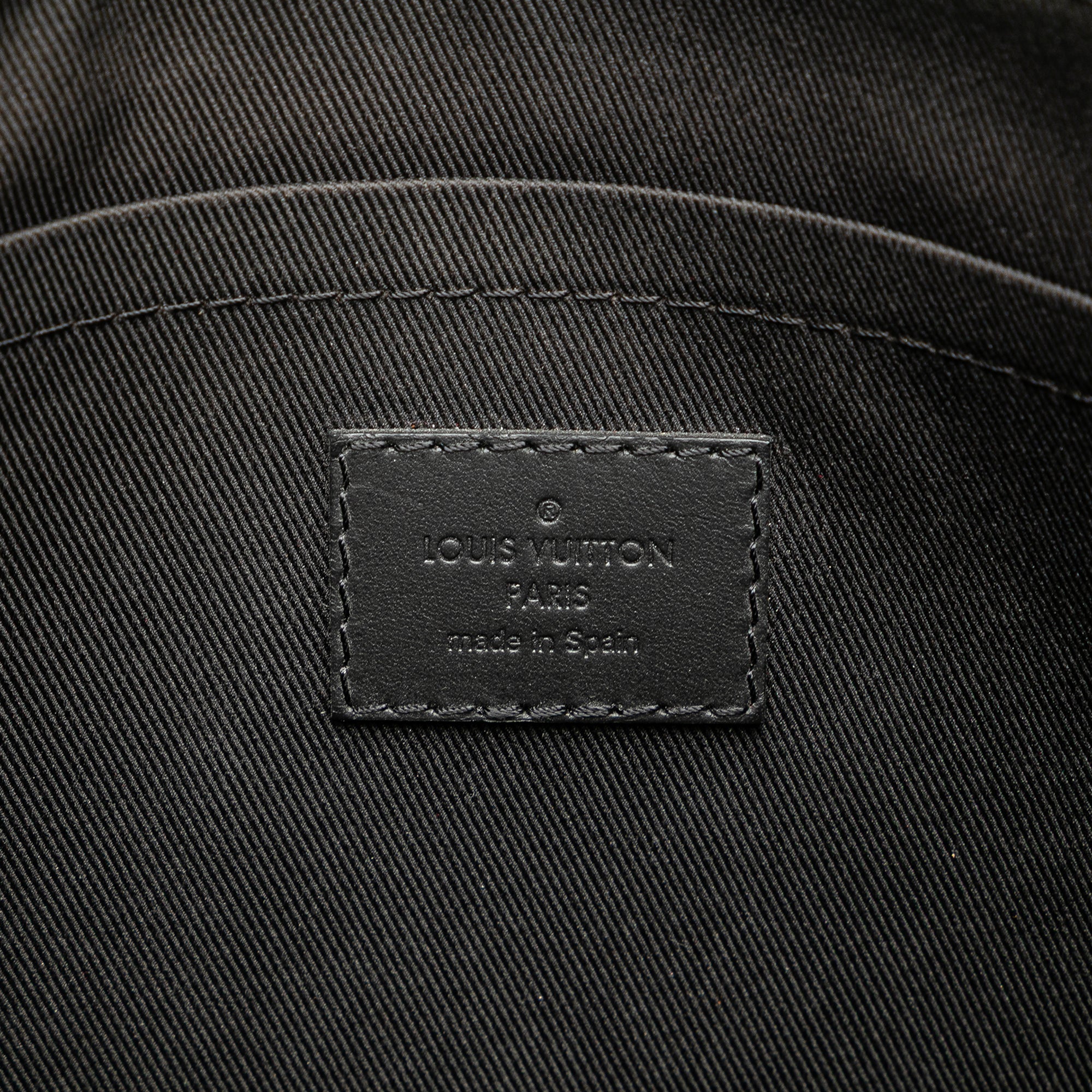 Monogram Shadow Discovery Pochette