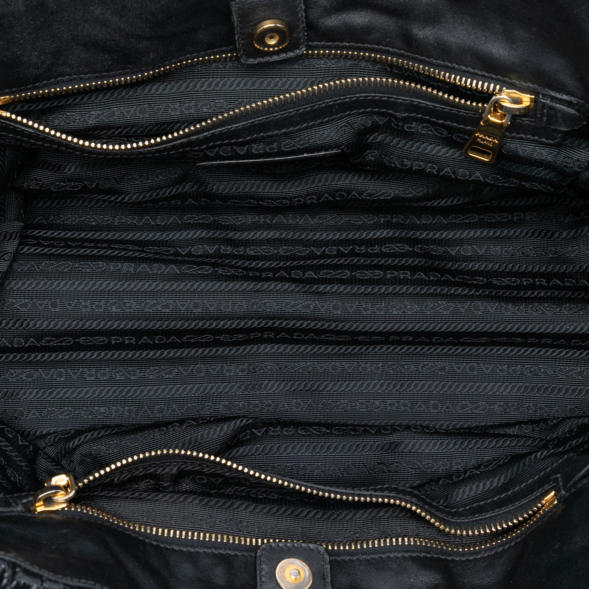 Vernice Gaufre Resin Chain Shopping Tote