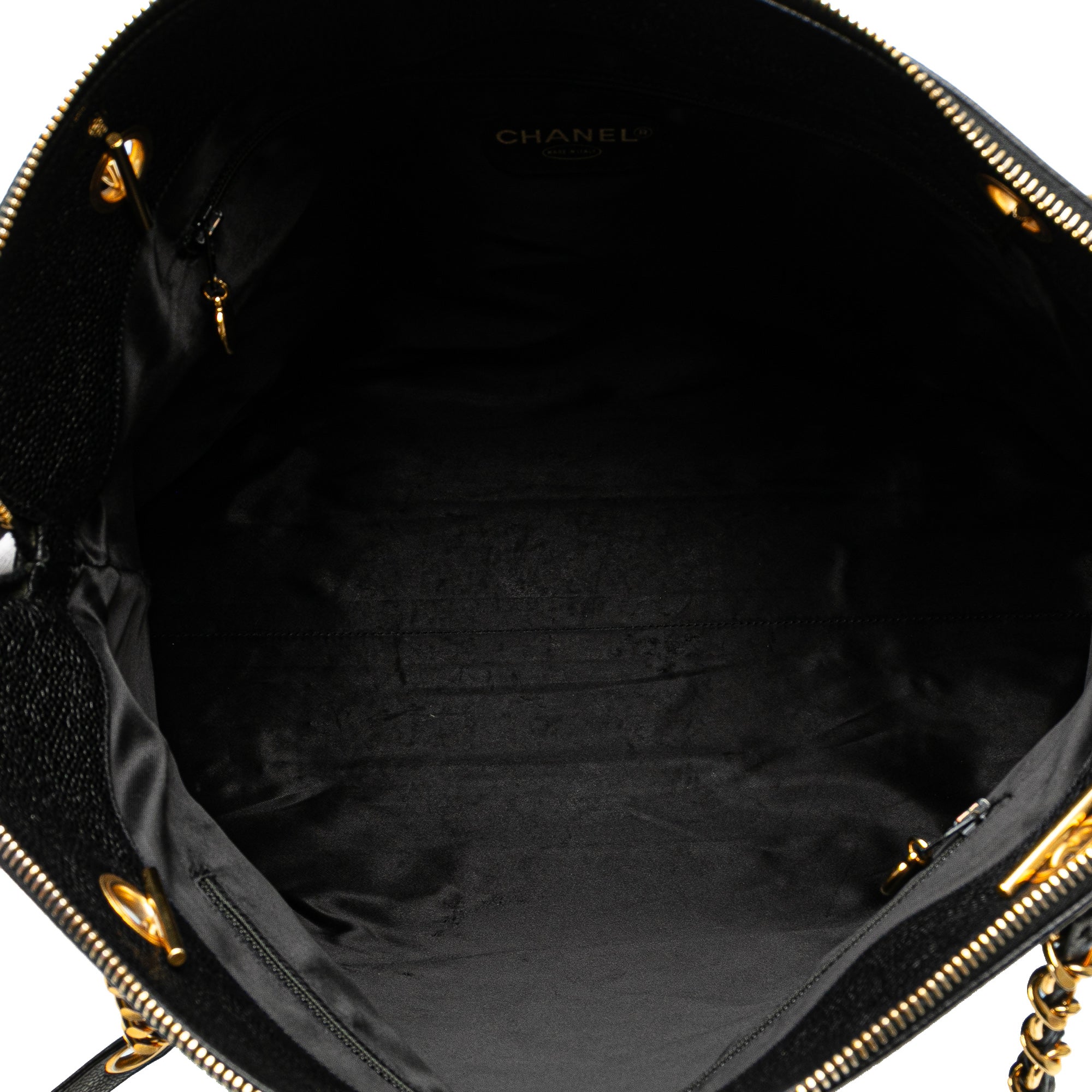 CC Caviar Shoulder Bag