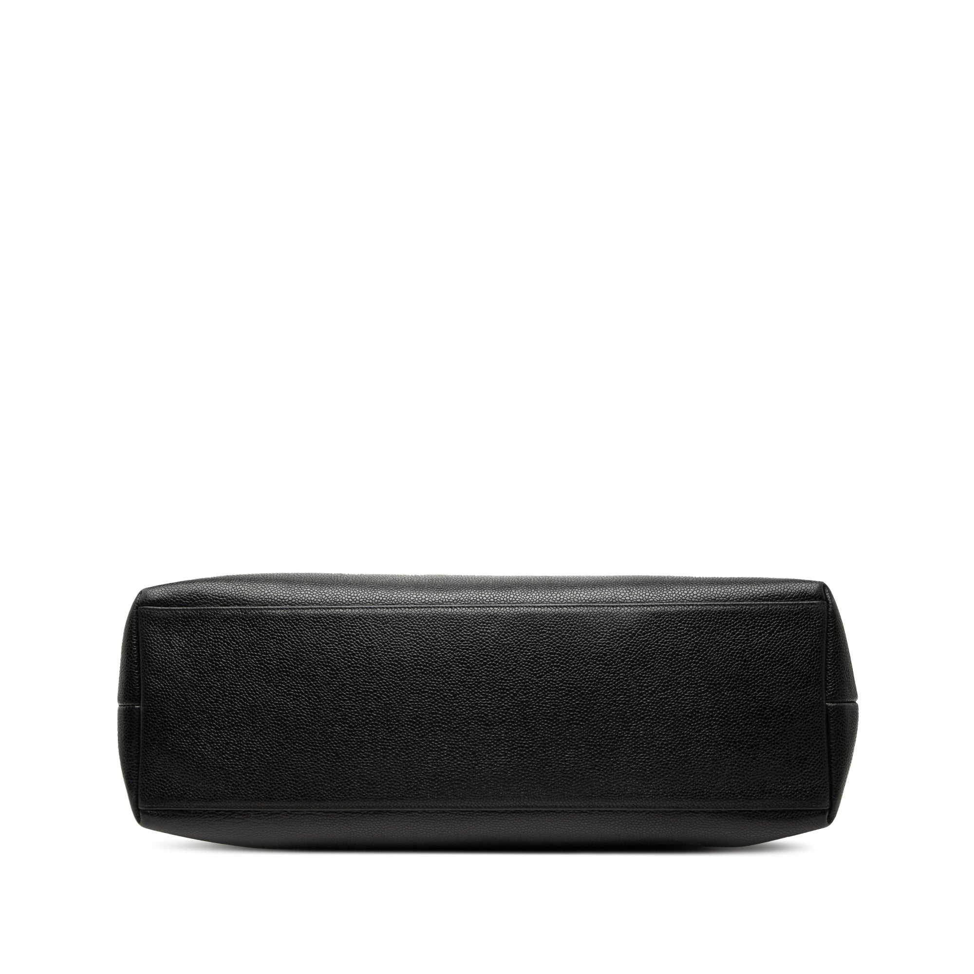 CC Caviar Shoulder Bag