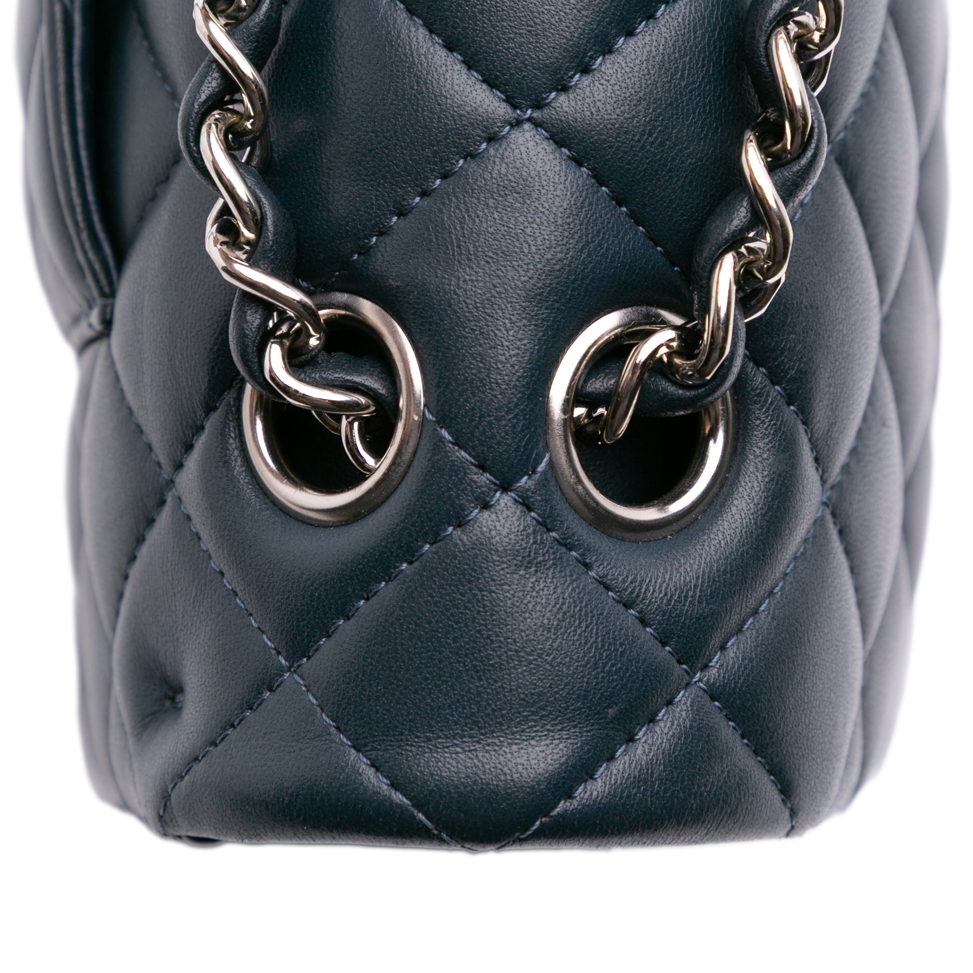 Medium Classic Lambskin Double Flap