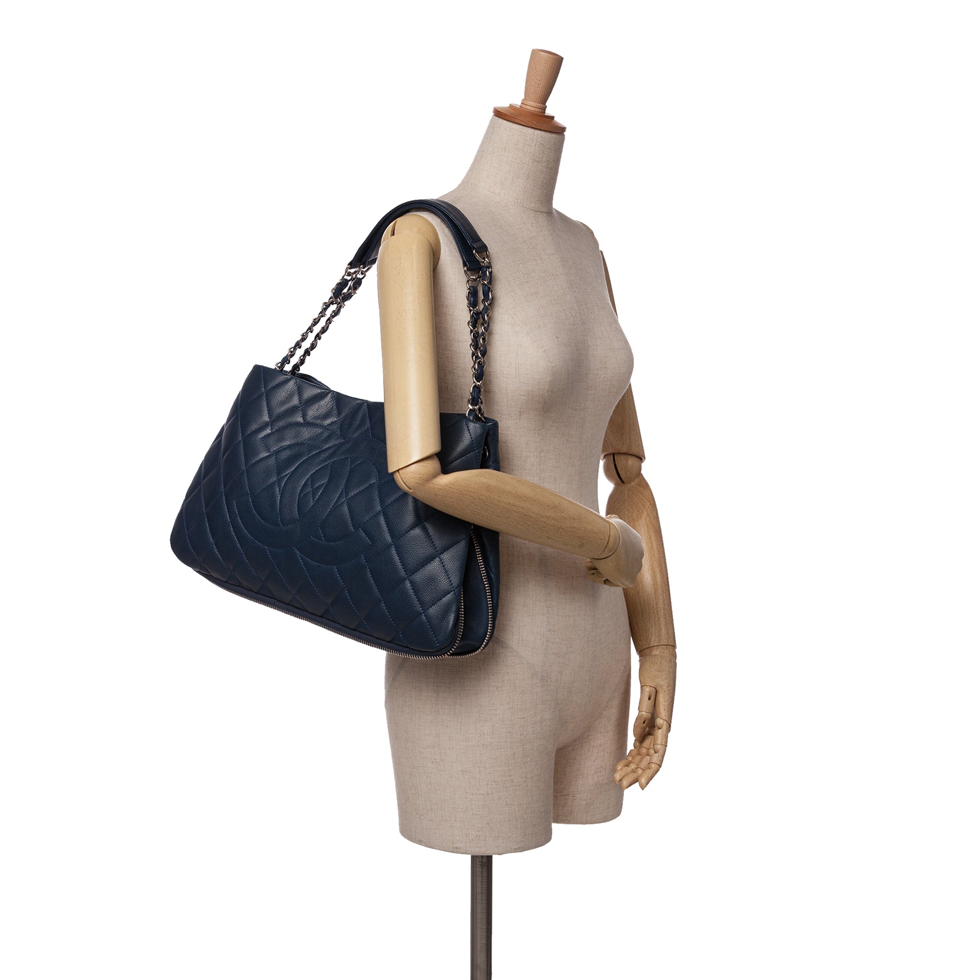 CC Quilted Caviar Expandable Tote