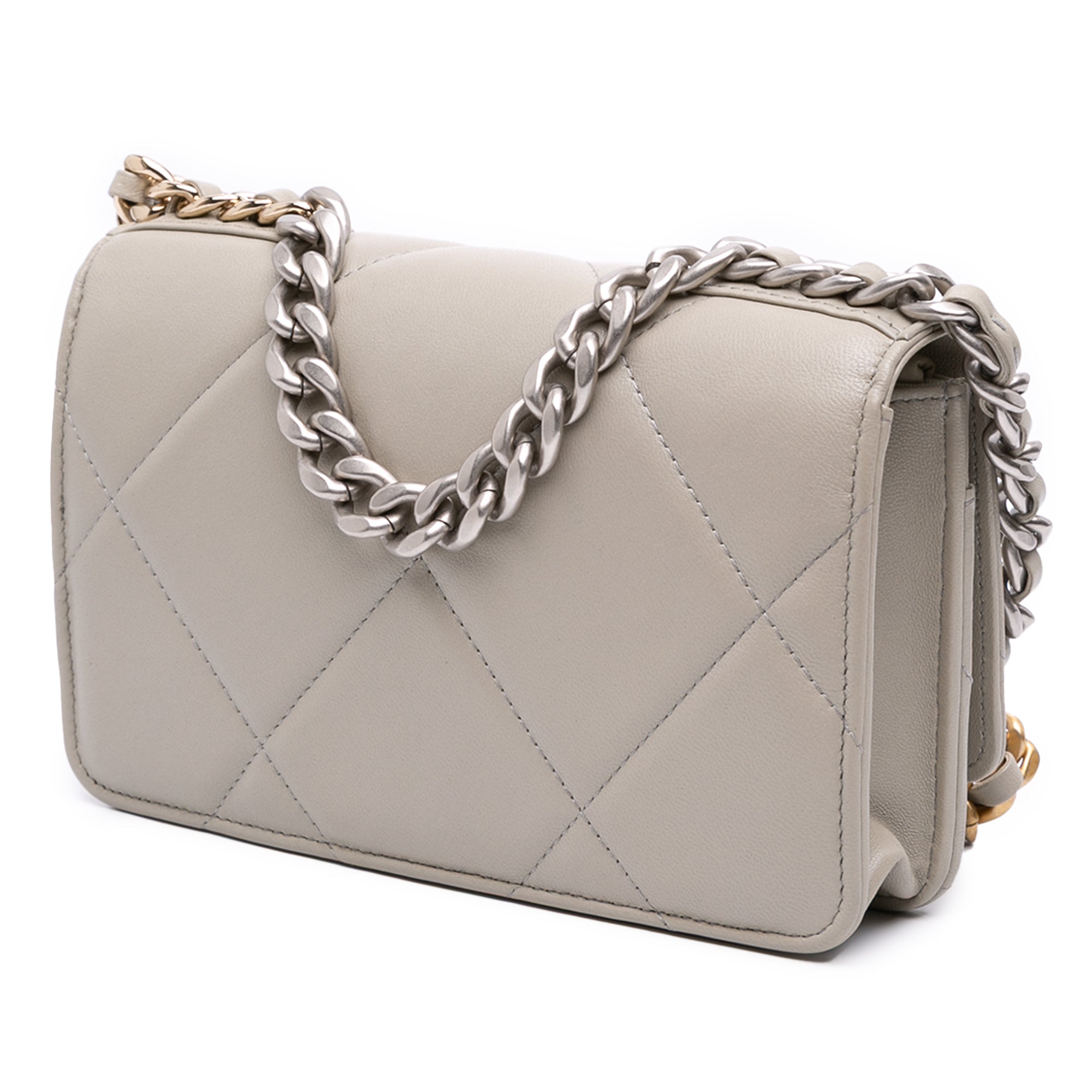 Quilted Lambskin 19 Wallet on Chain