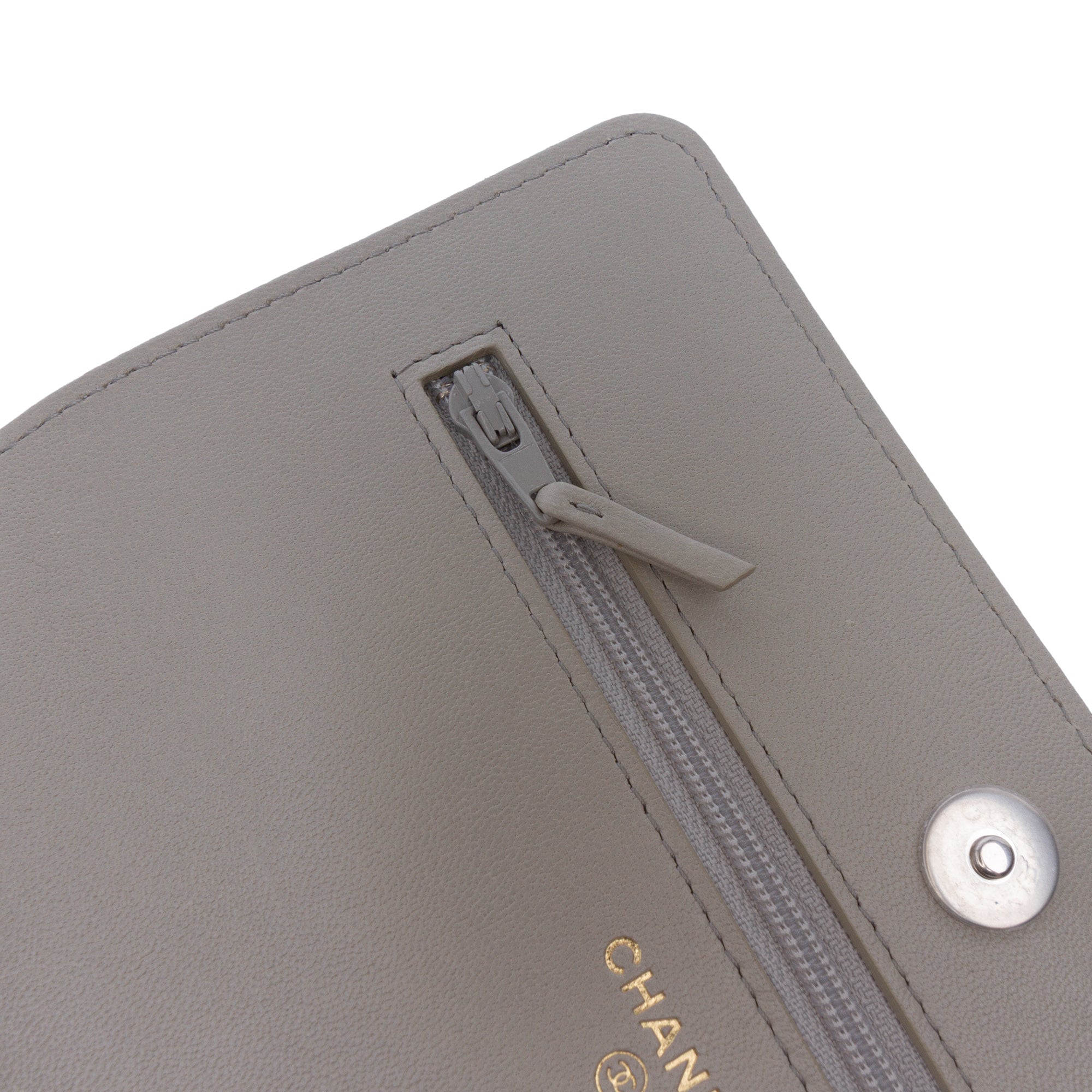 Quilted Lambskin 19 Wallet on Chain