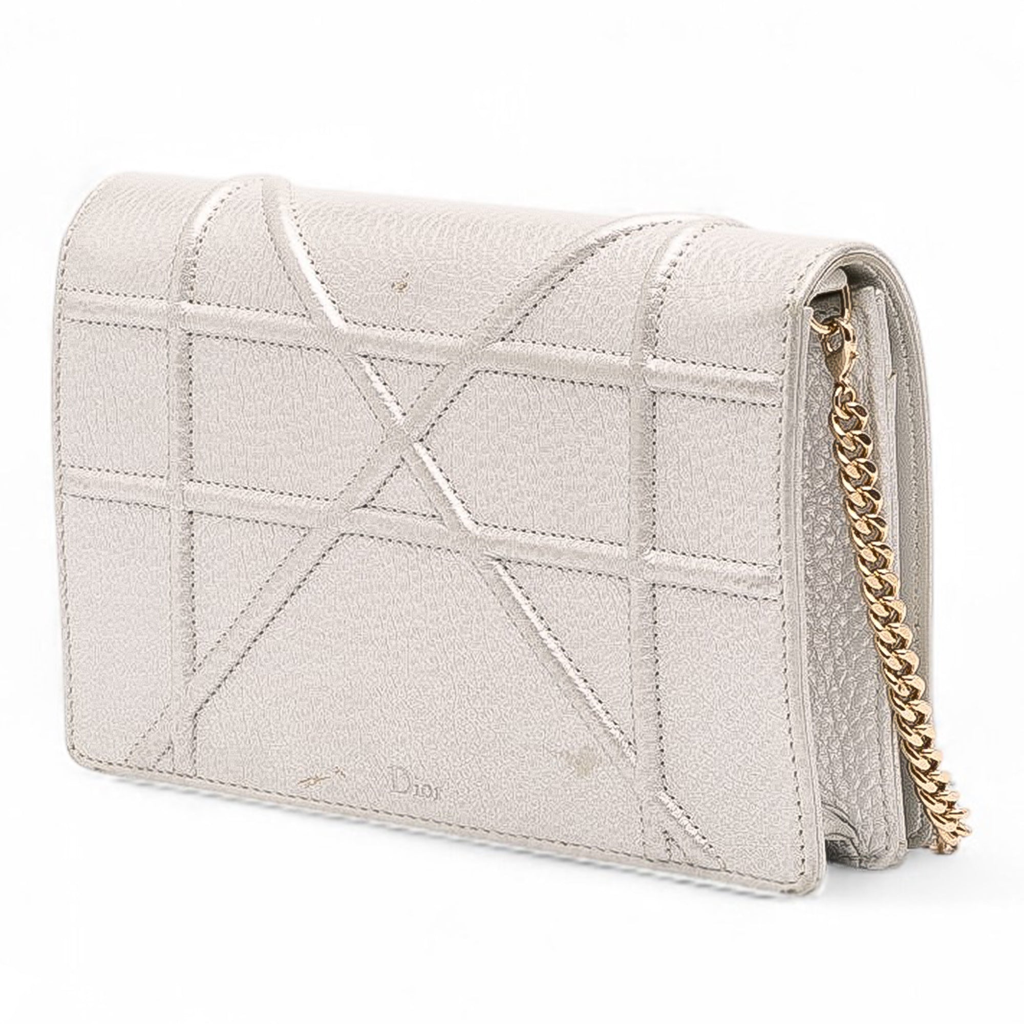 Metallic Grained Calfskin Diorama Wallet On Chain