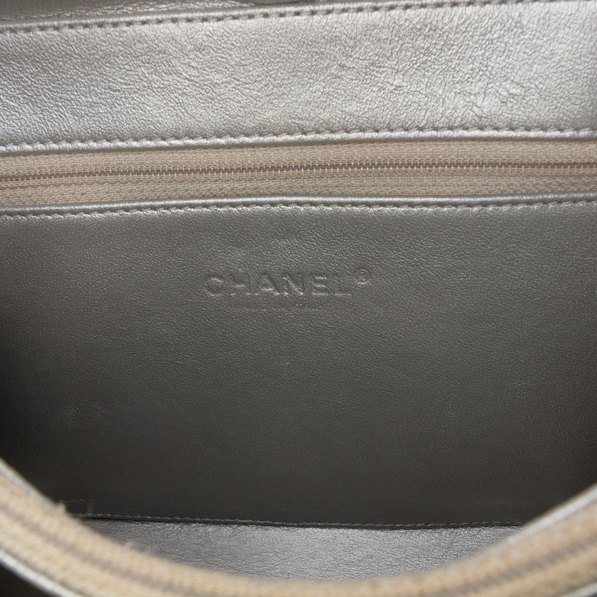 Medium Caviar CC Filigree Vanity Case