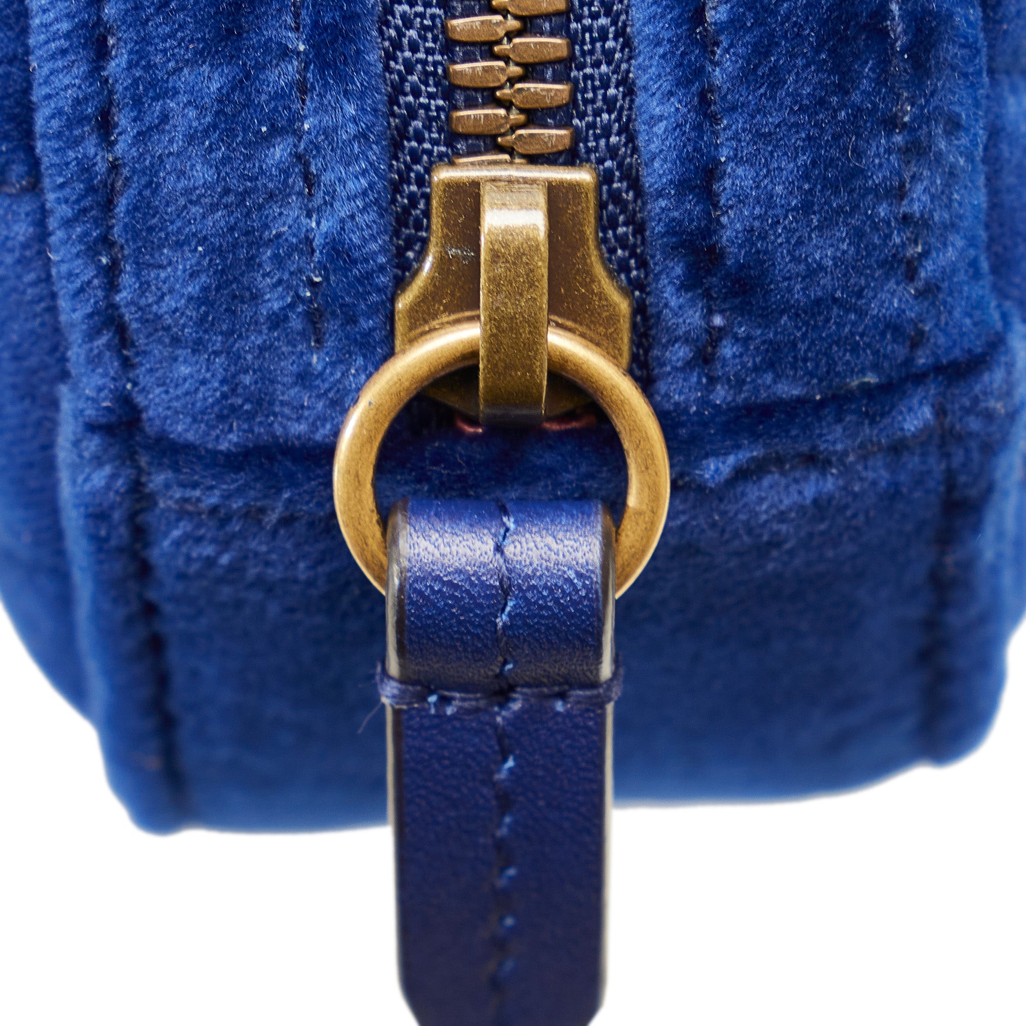 GG Marmont Matelasse Velvet Belt Bag_8