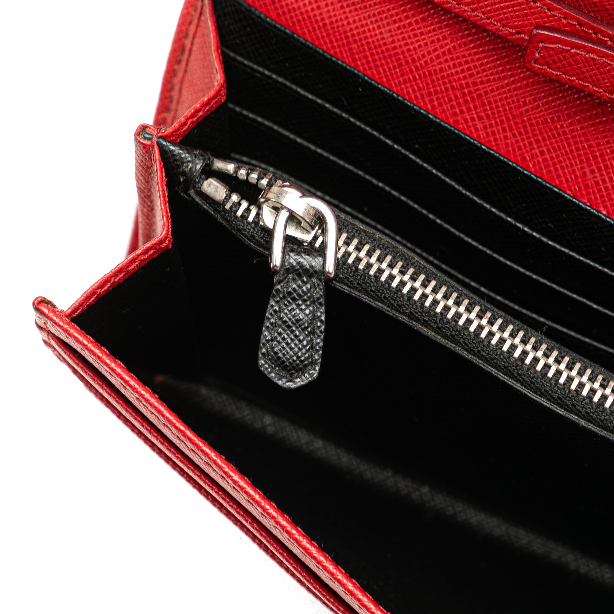 Saffiano Grommet Wallet On Chain