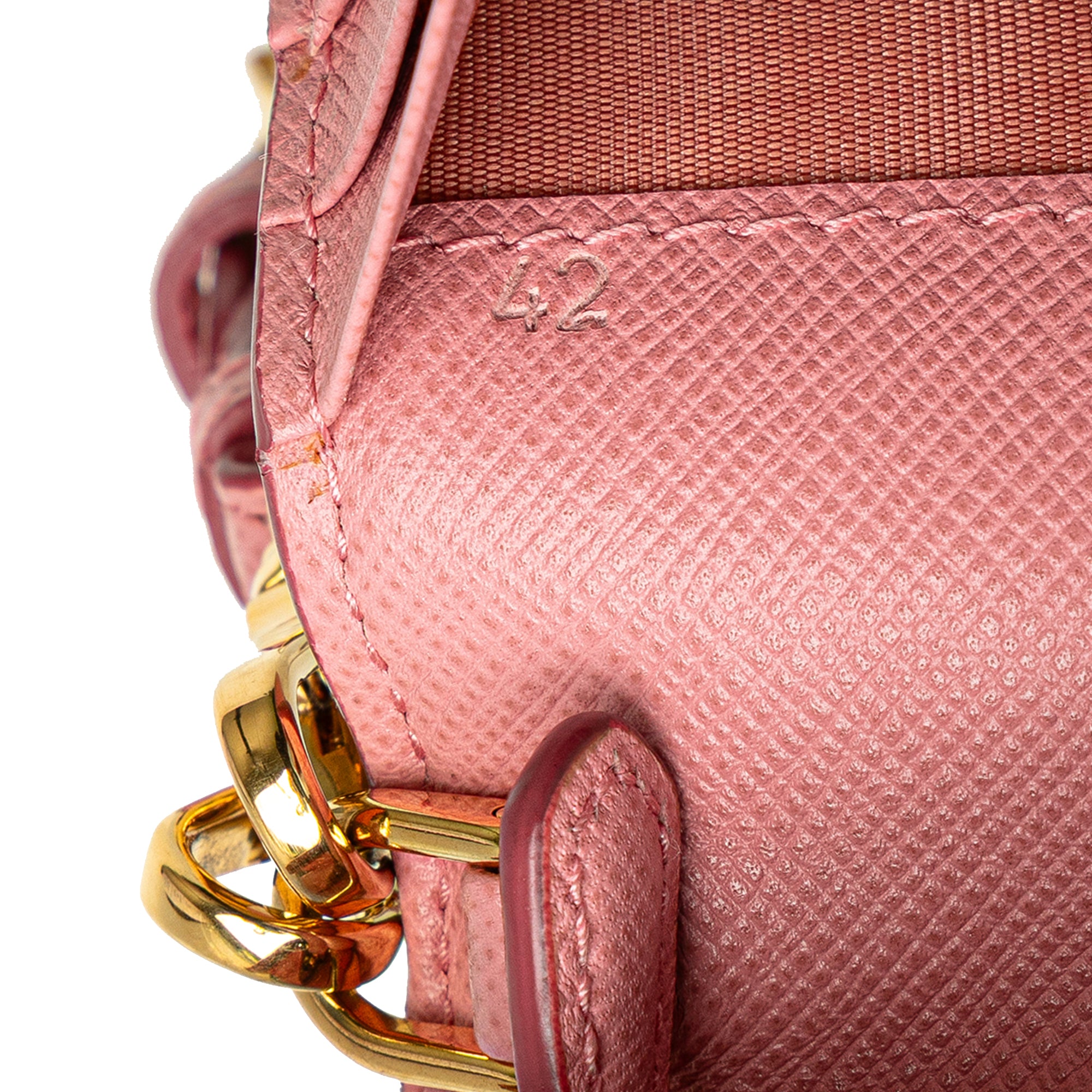 Saffiano Lux Wallet on Chain
