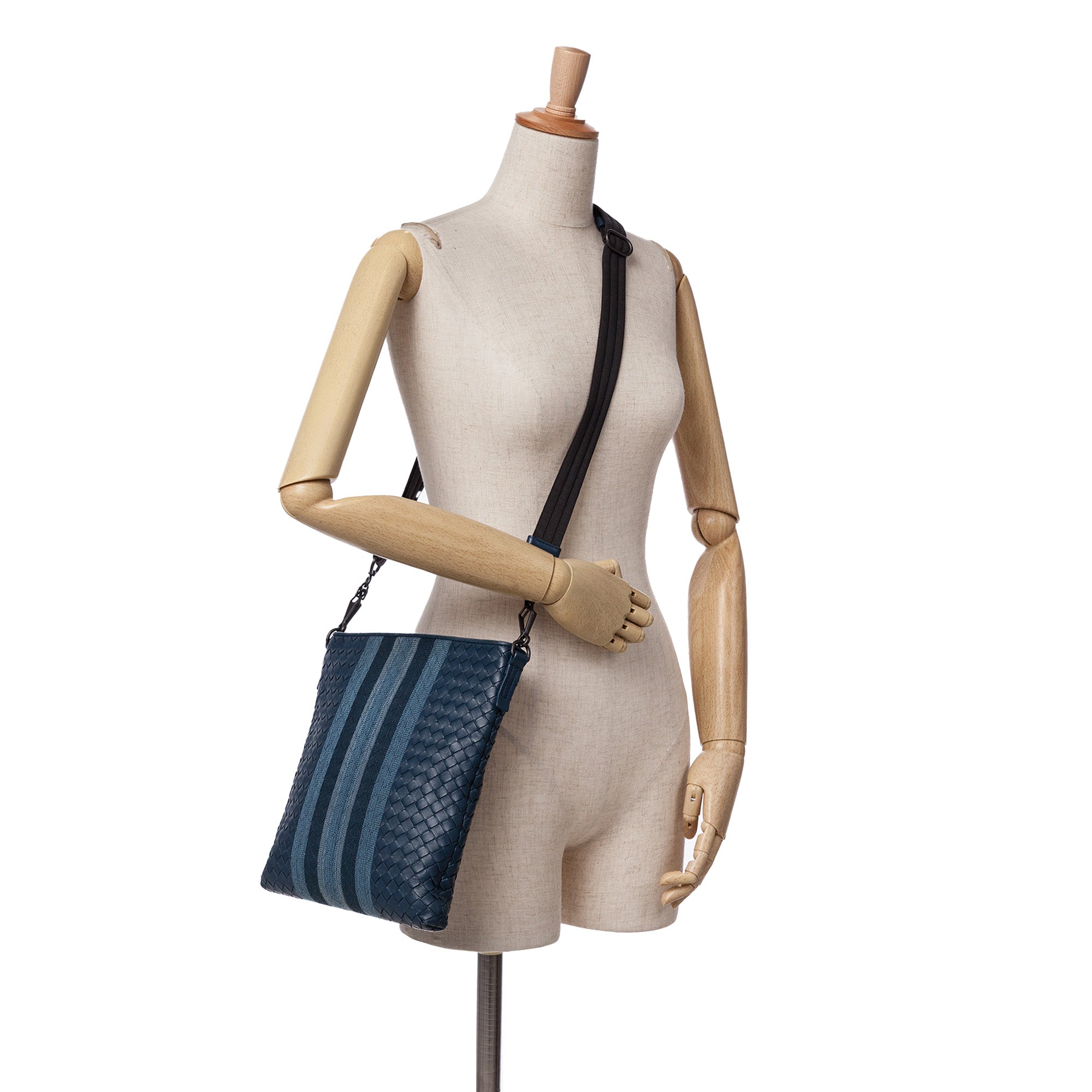 Leather Intrecciato Crossbody