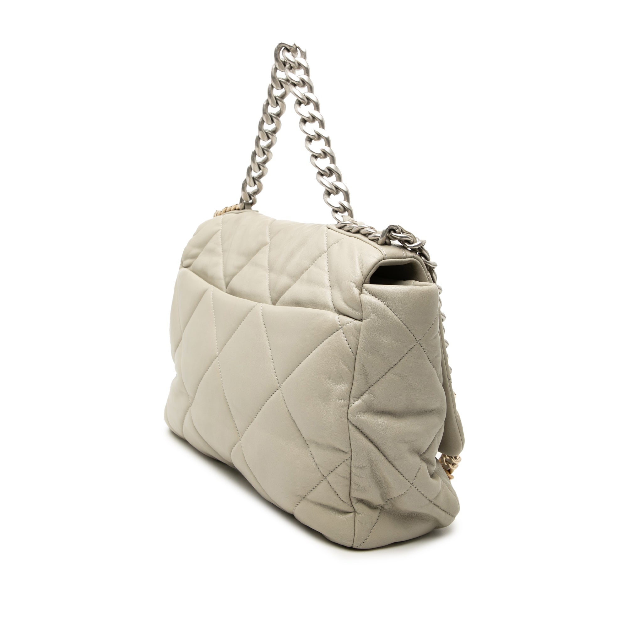 Maxi Lambskin 19 Flap