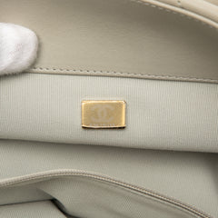 Maxi Lambskin 19 Flap