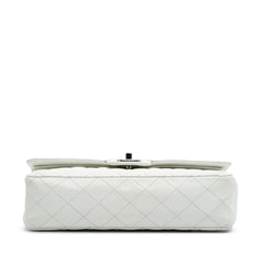 Medium Classic Caviar Double Flap