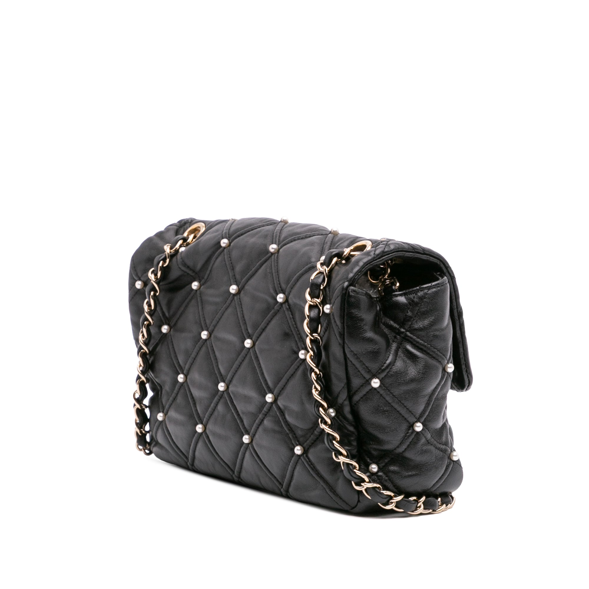 Medium Quilted Lambskin Pearl Studs Flap