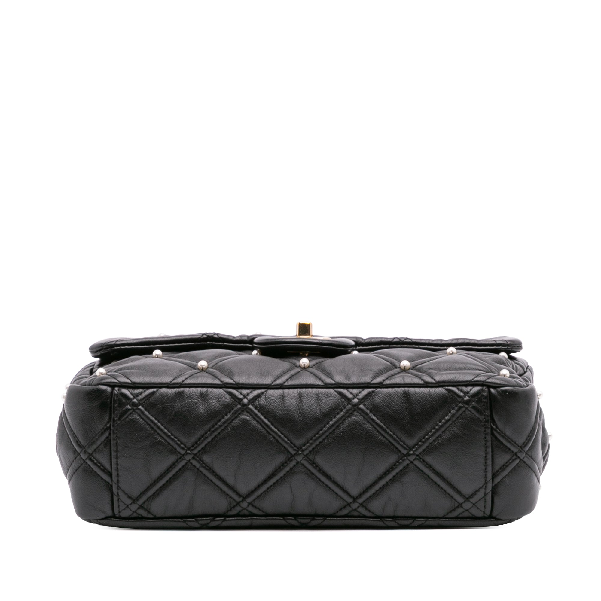 Medium Quilted Lambskin Pearl Studs Flap