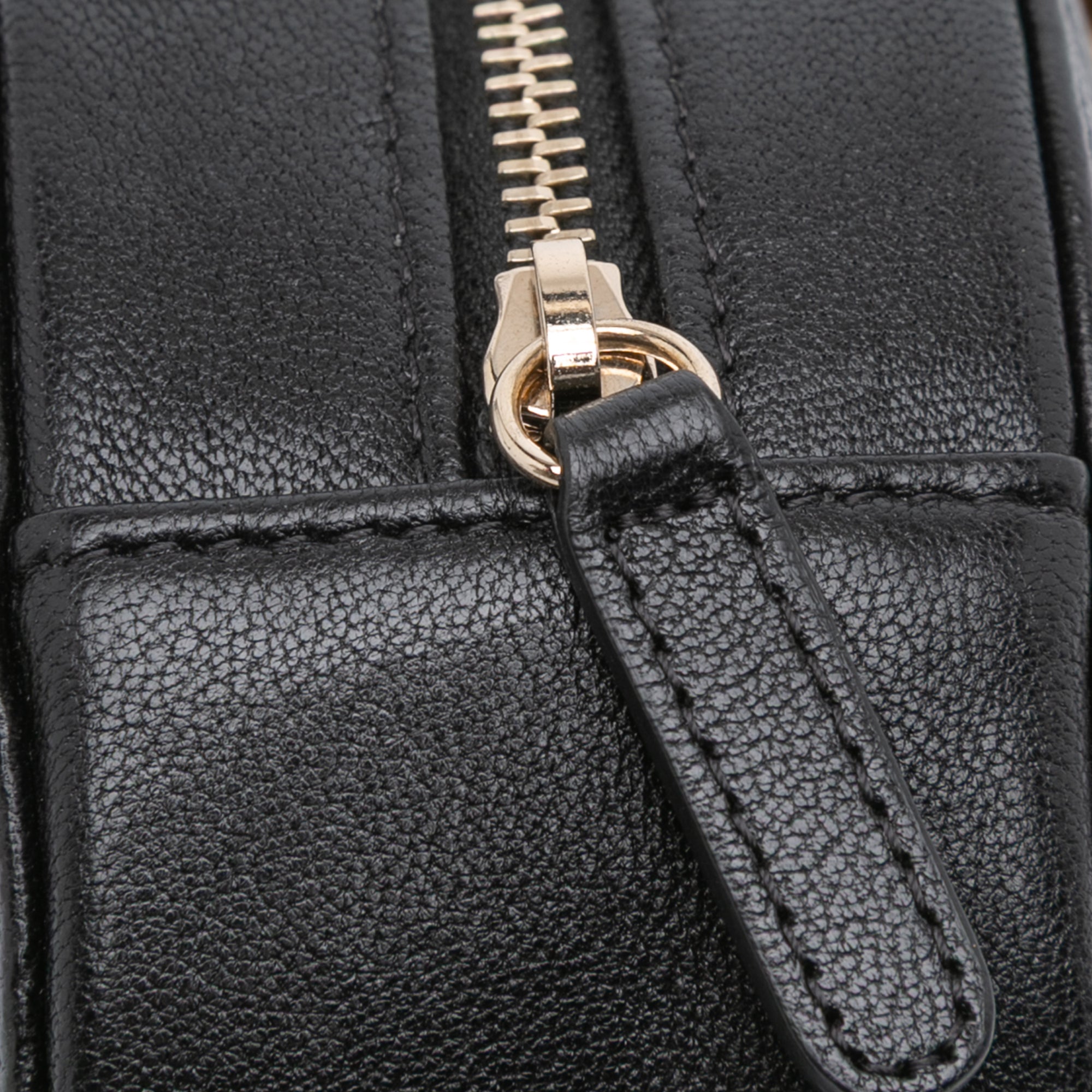 Lambskin 19 Round Clutch with Chain