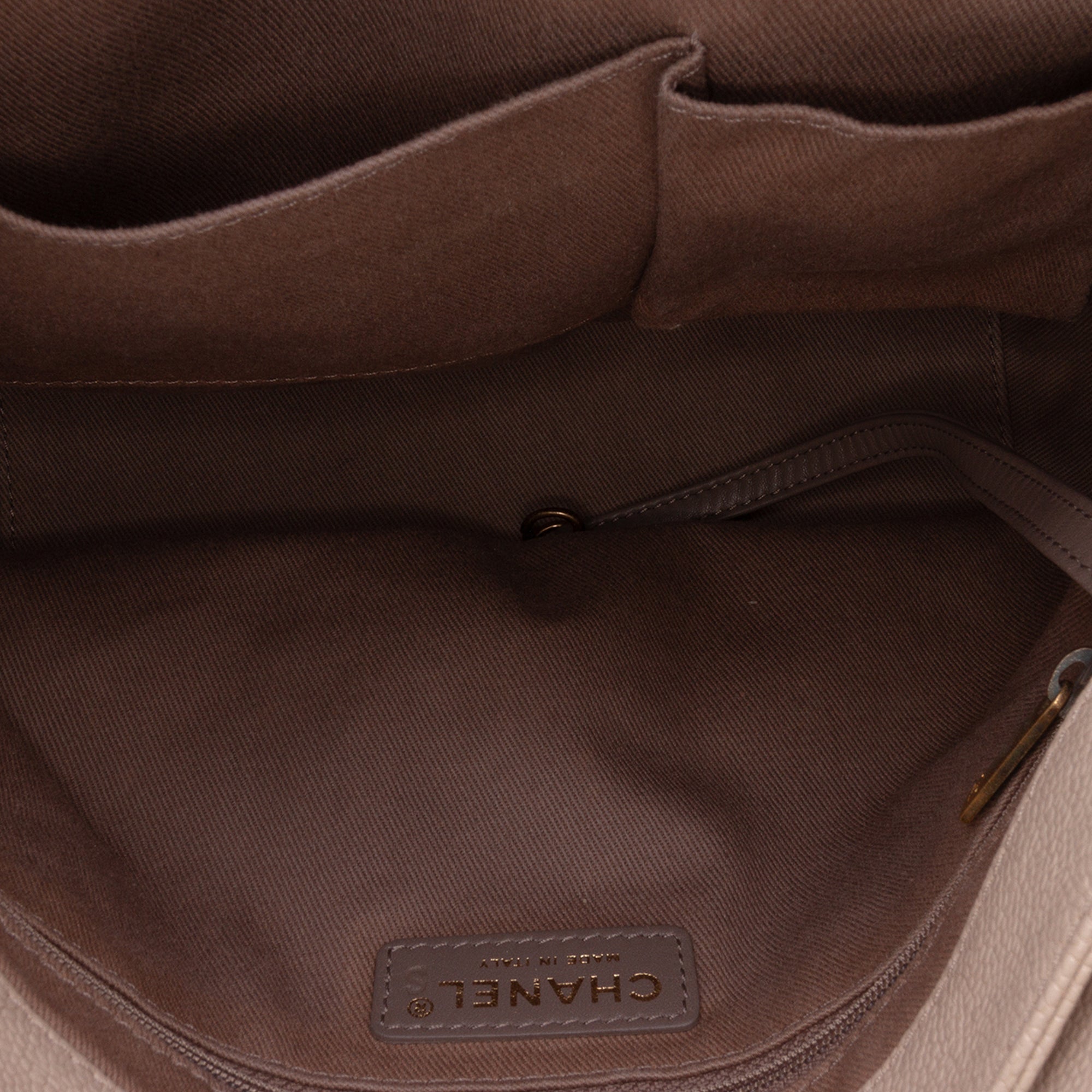 Medium Quilted Caviar Coco Pleats Messenger Flap