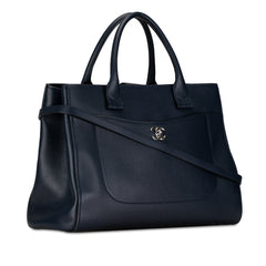 Medium Caviar Neo Executive Tote_1