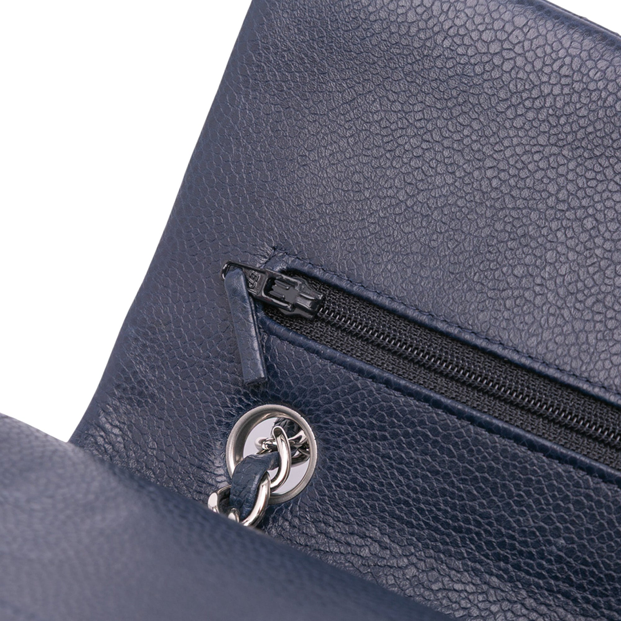 Medium Classic Caviar Double Flap