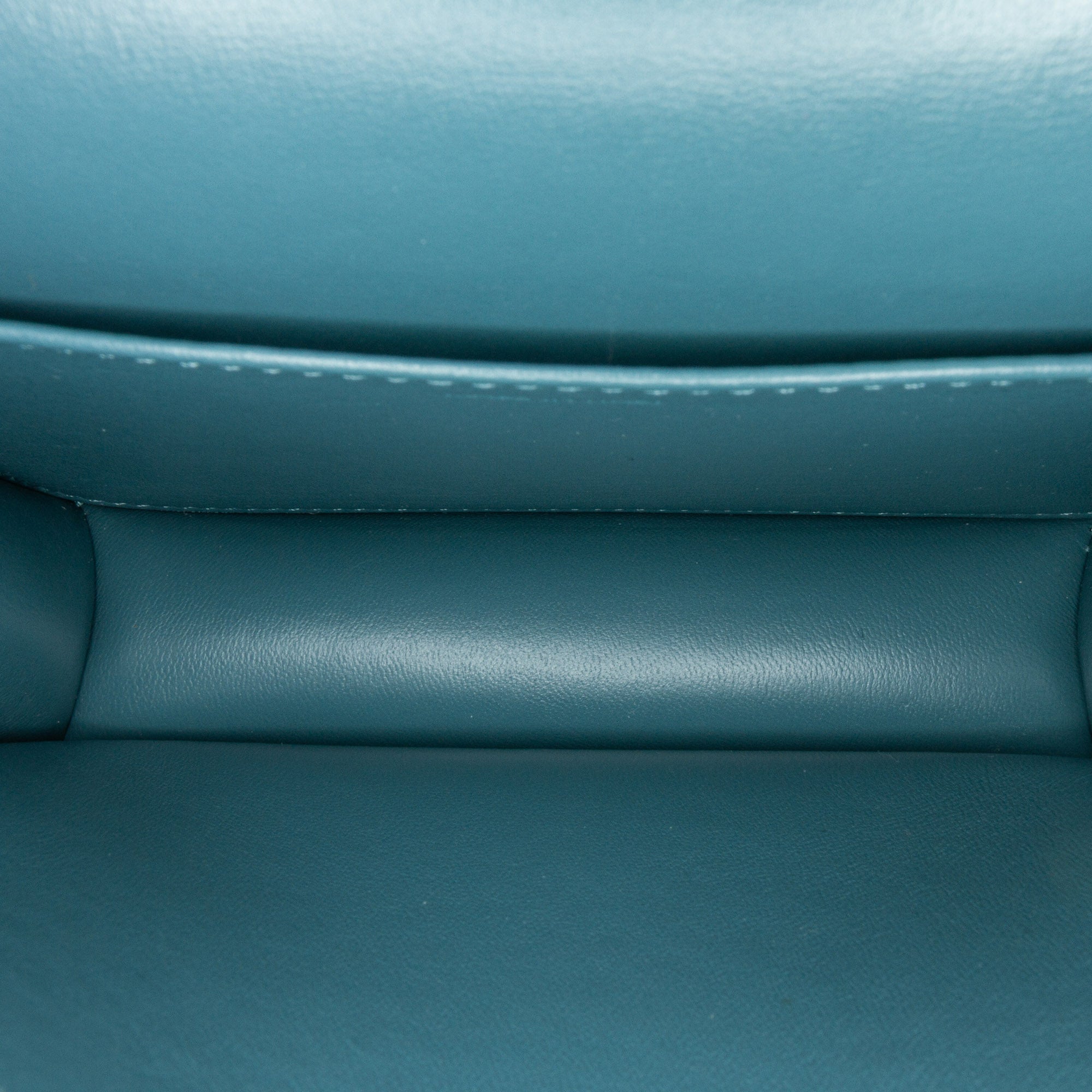 Teen Calfskin Classic Box