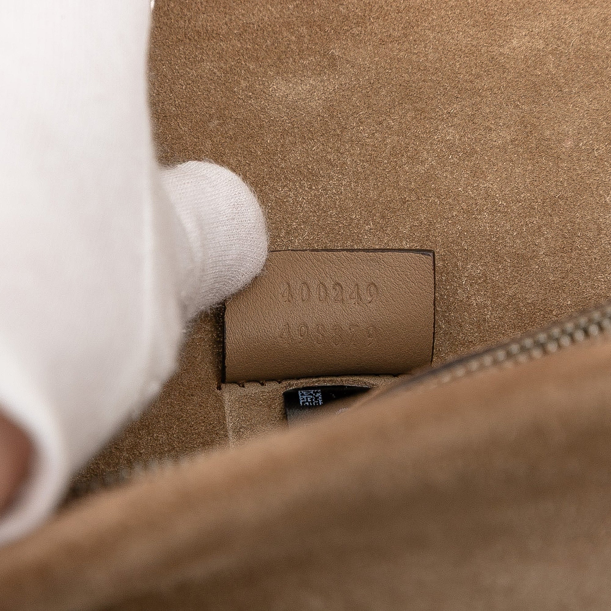 Medium GG Supreme Blooms and Bee Dionysus Shoulder Bag