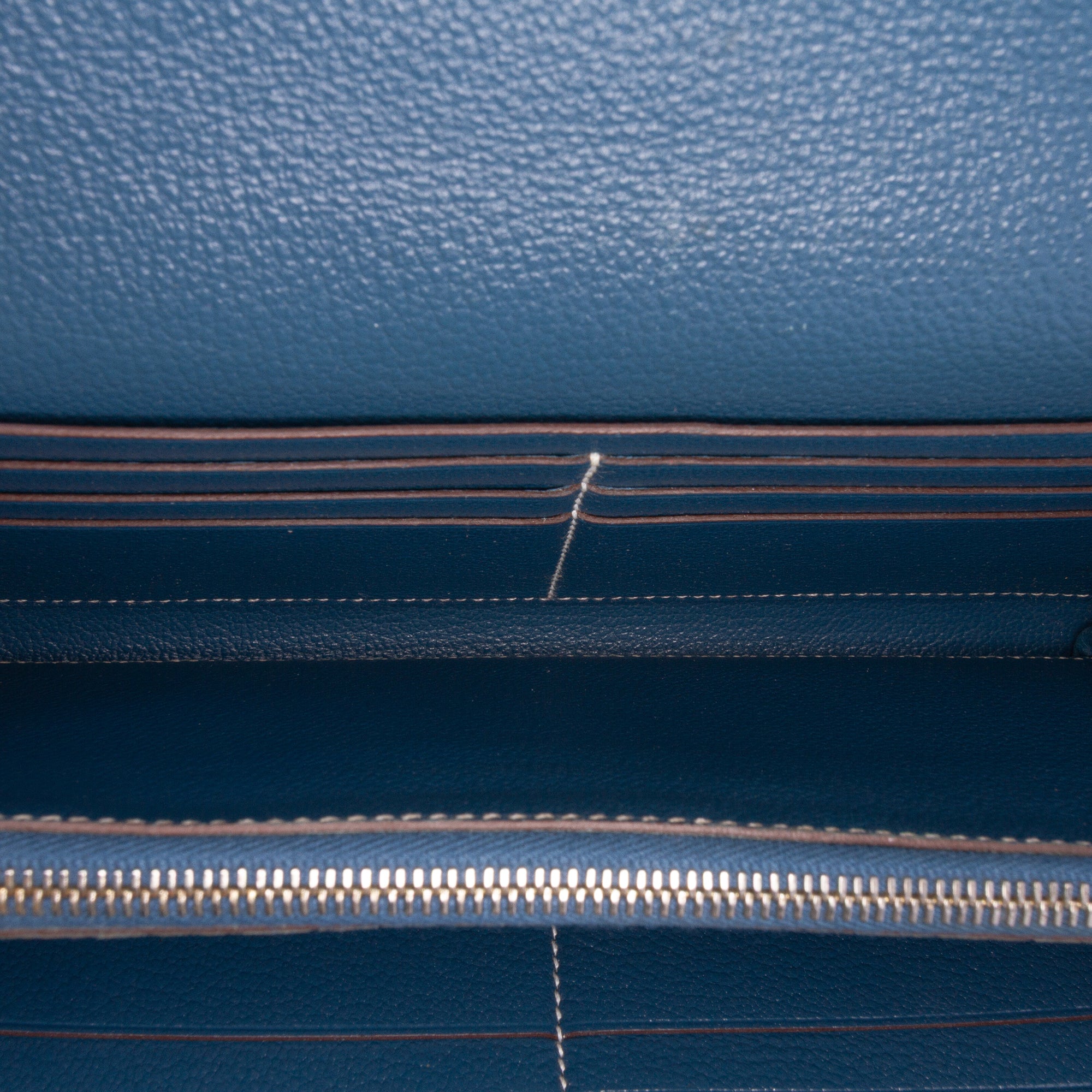 Epsom Kelly Longue Wallet