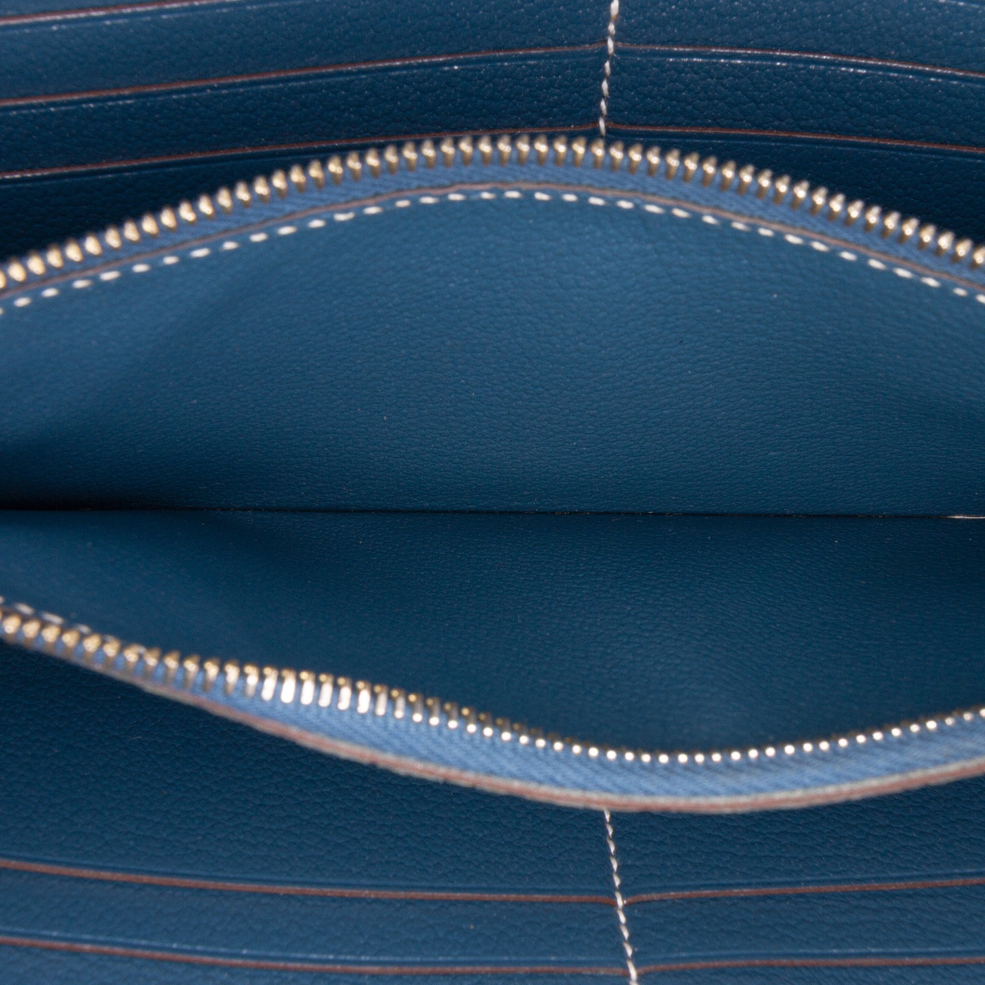 Epsom Kelly Longue Wallet