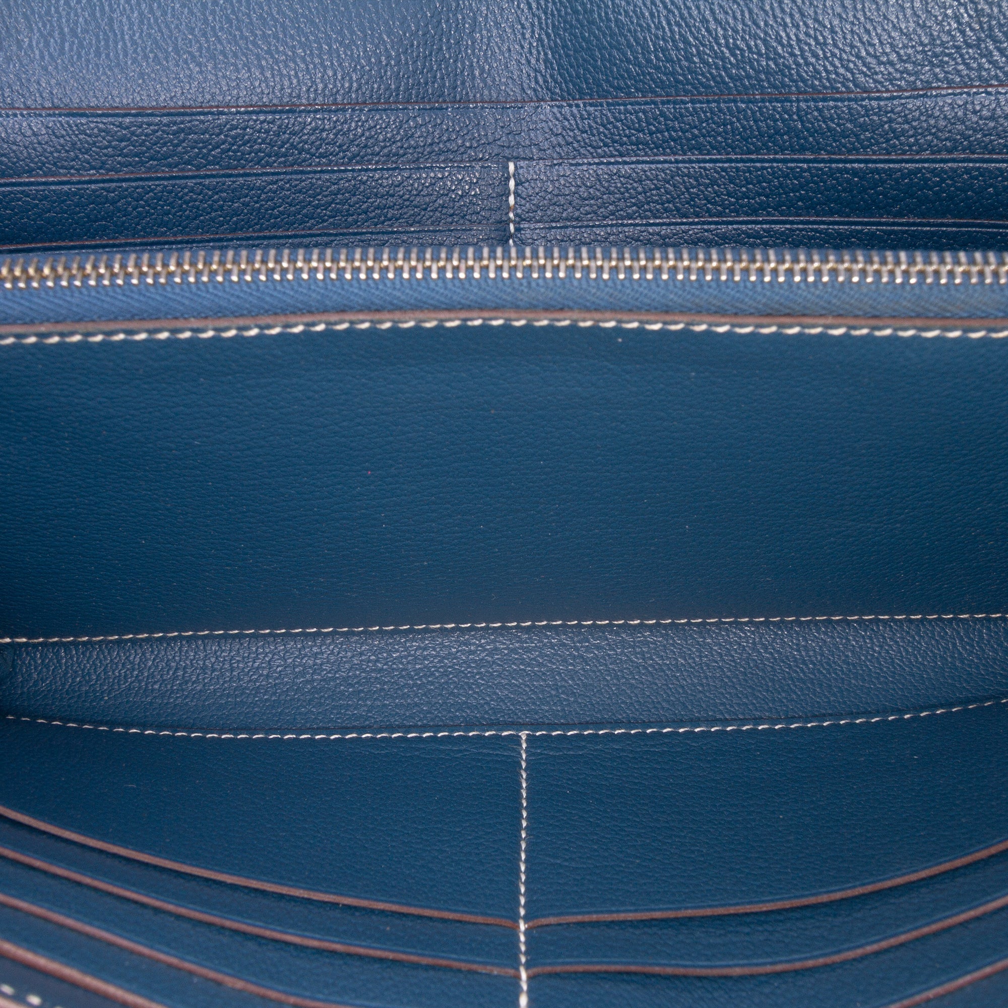 Epsom Kelly Longue Wallet
