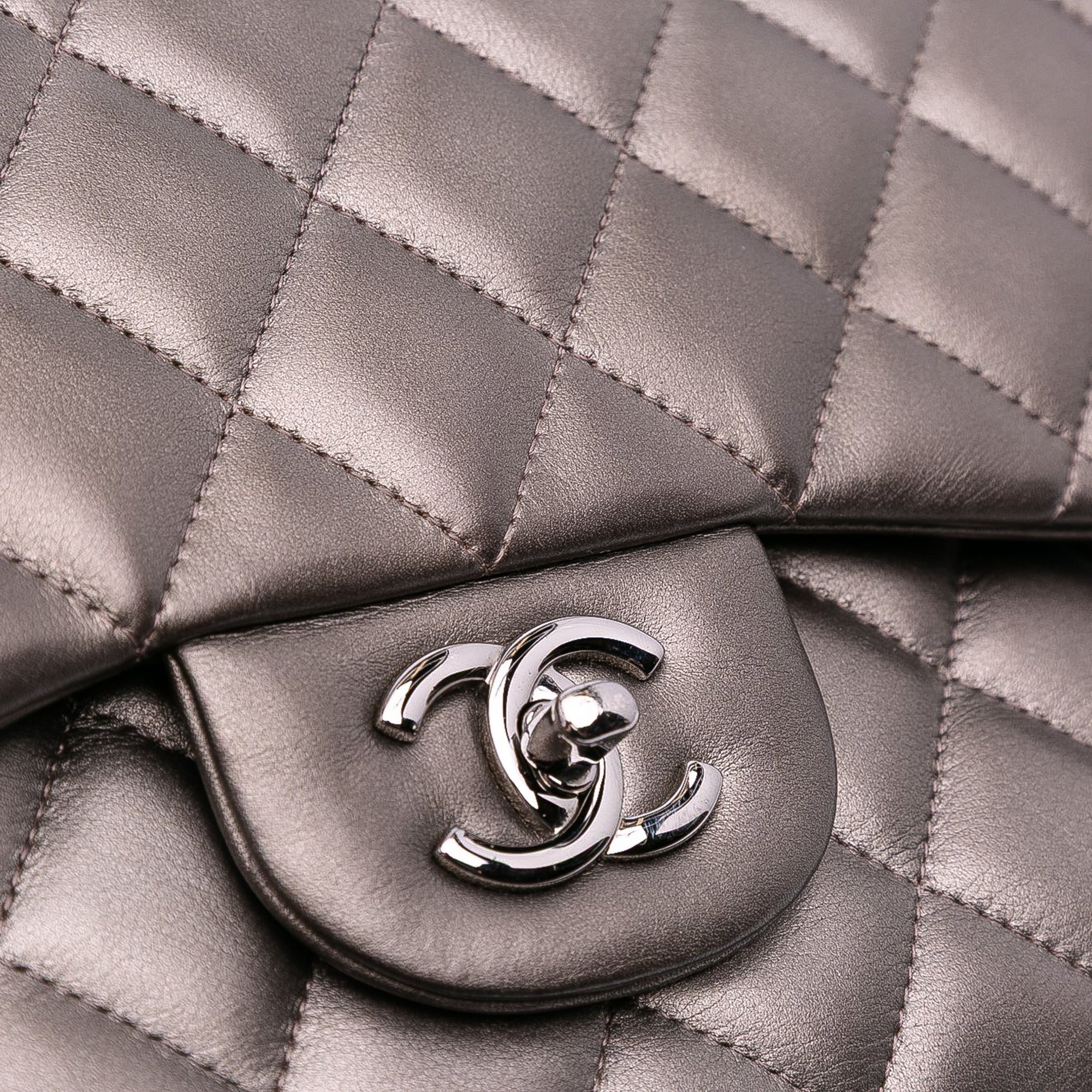 Jumbo Classic Lambskin Double Flap