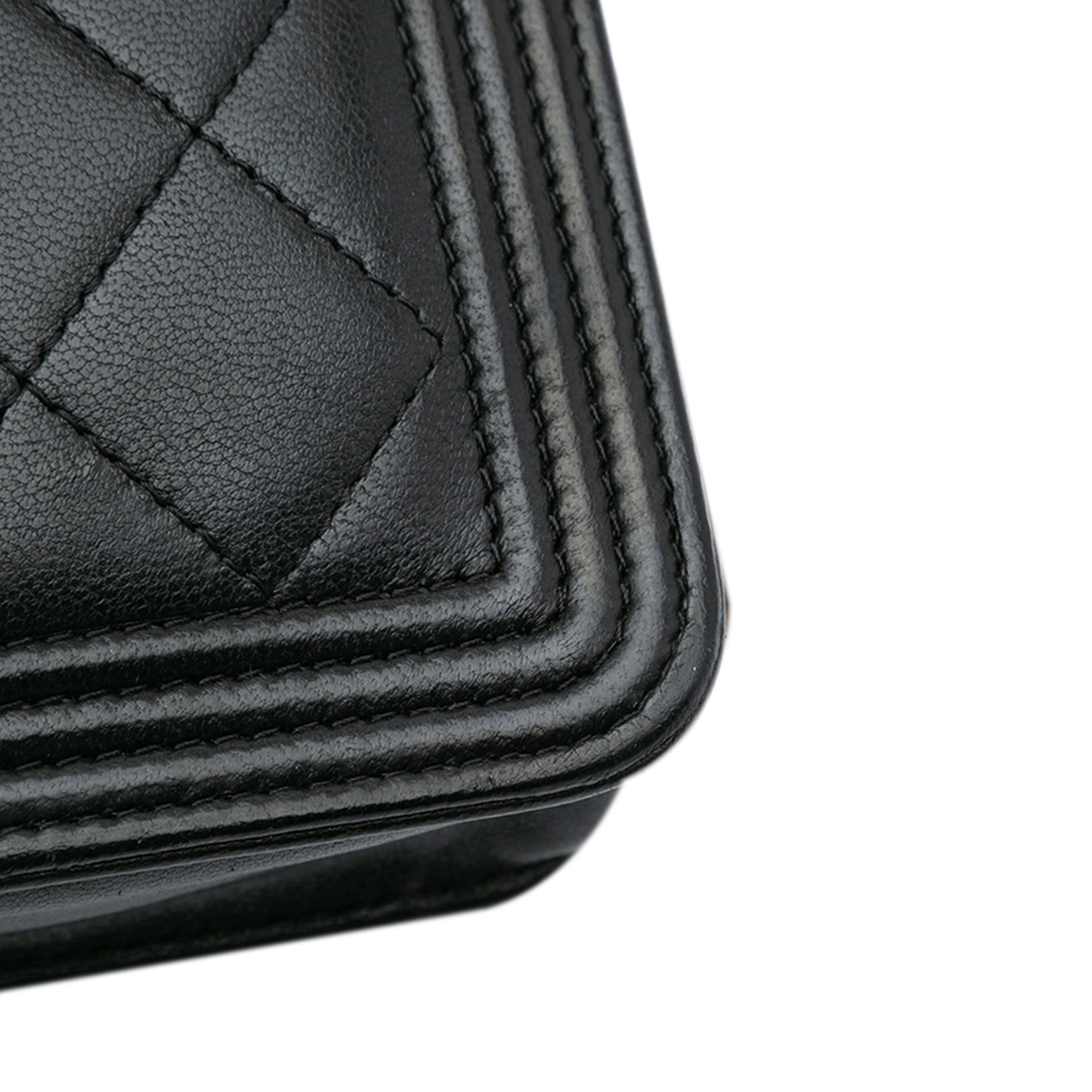 Lambskin Boy Wallet On Chain