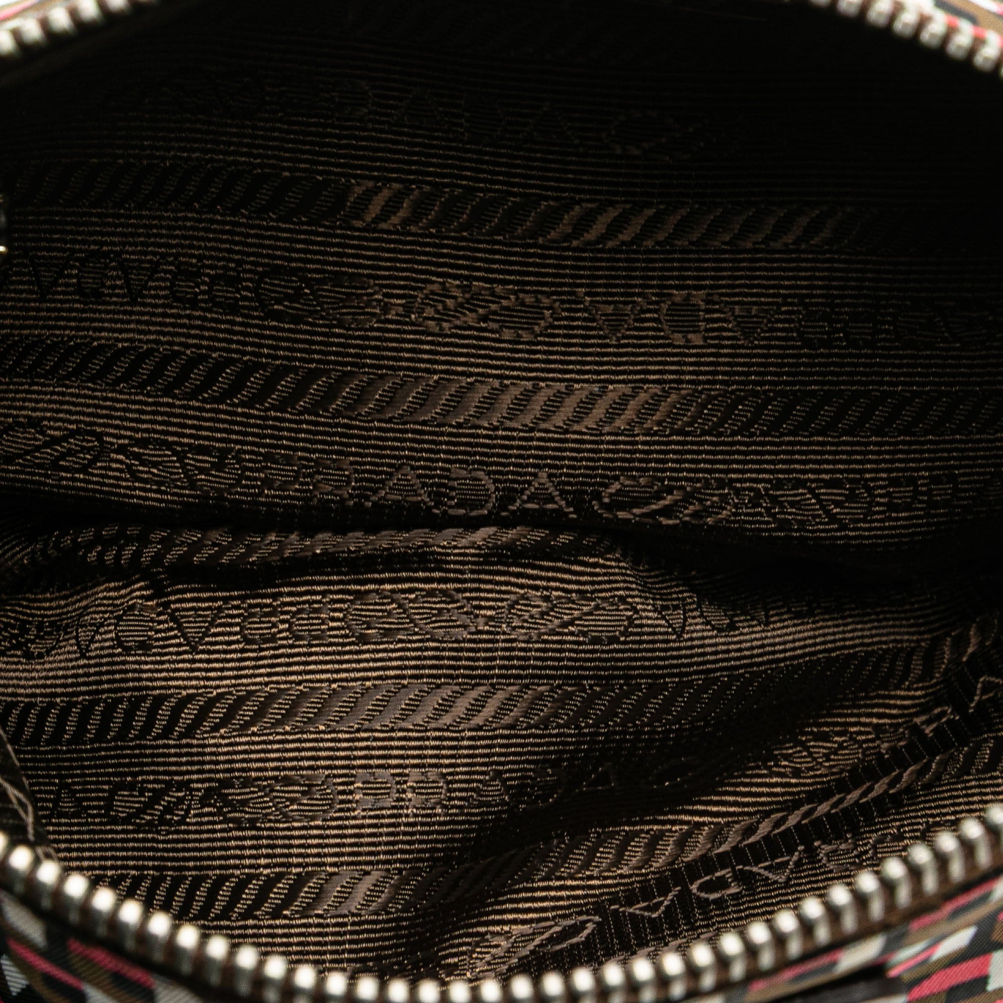 Tessuto Stampato Wristlet Clutch