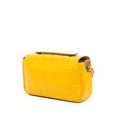 Zucca Embossed Chain Midi Baguette