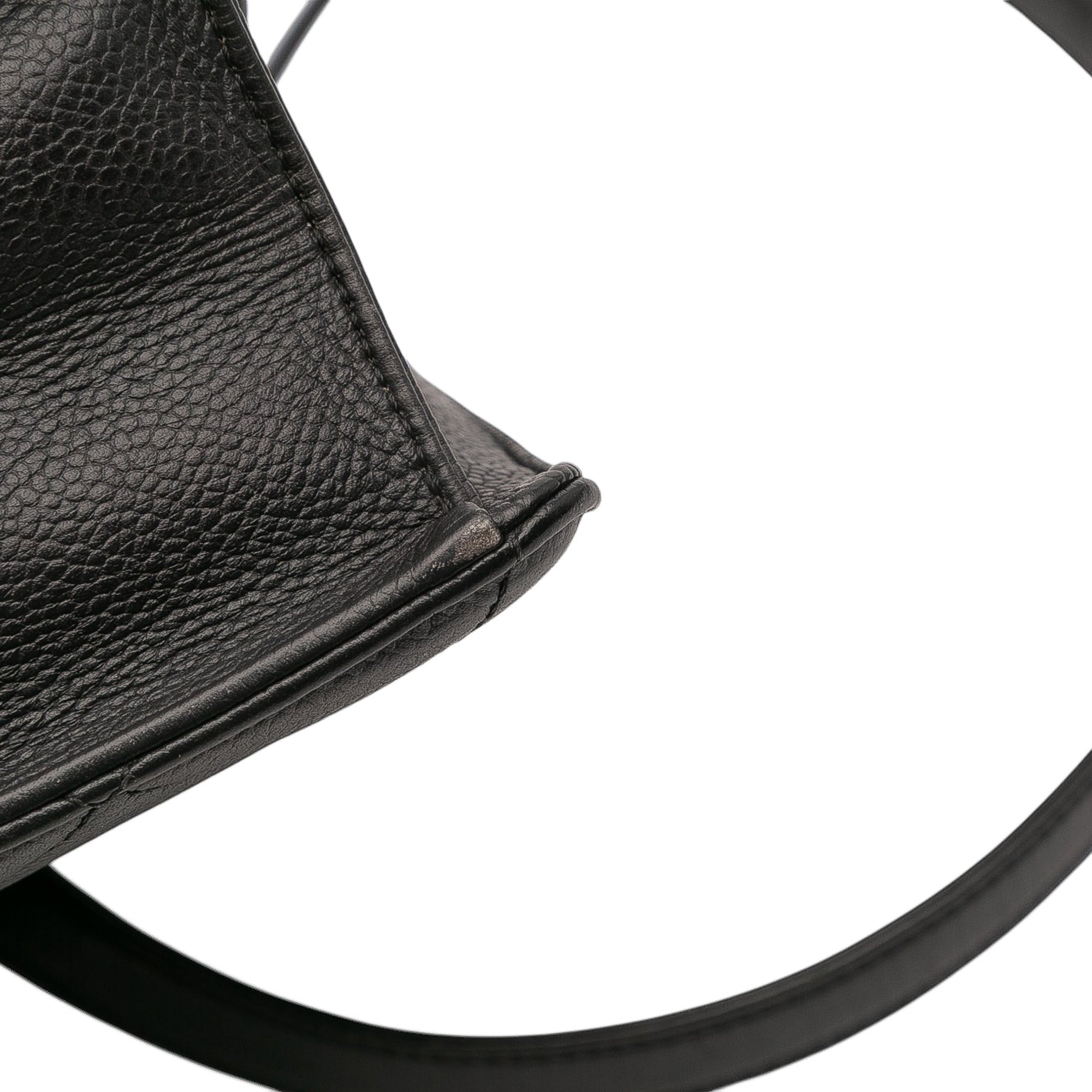 Jumbo CC Quilted Caviar Chunky Chain Flap