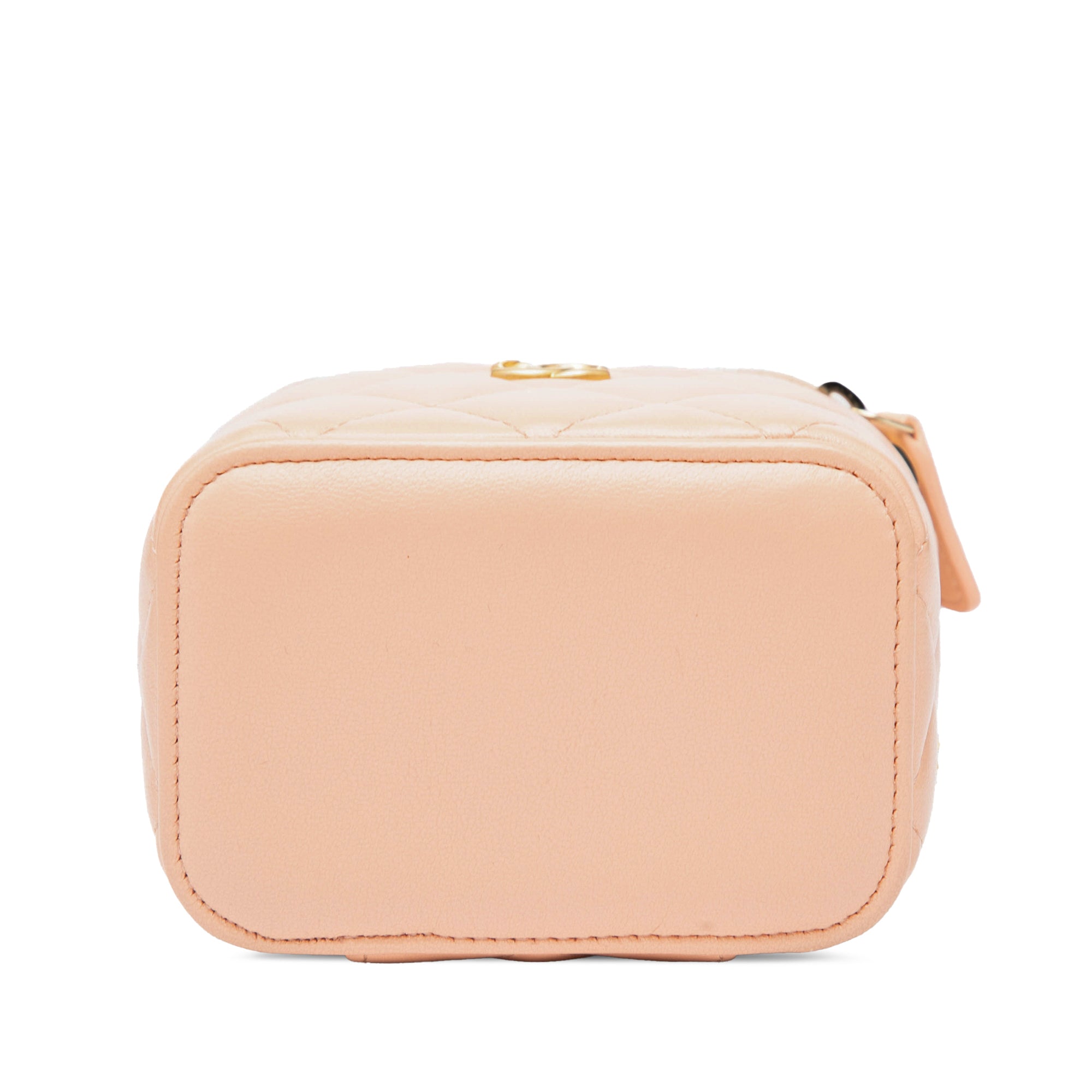 Mini Quilted Lambskin Pearl Crush Vanity Case With Chain