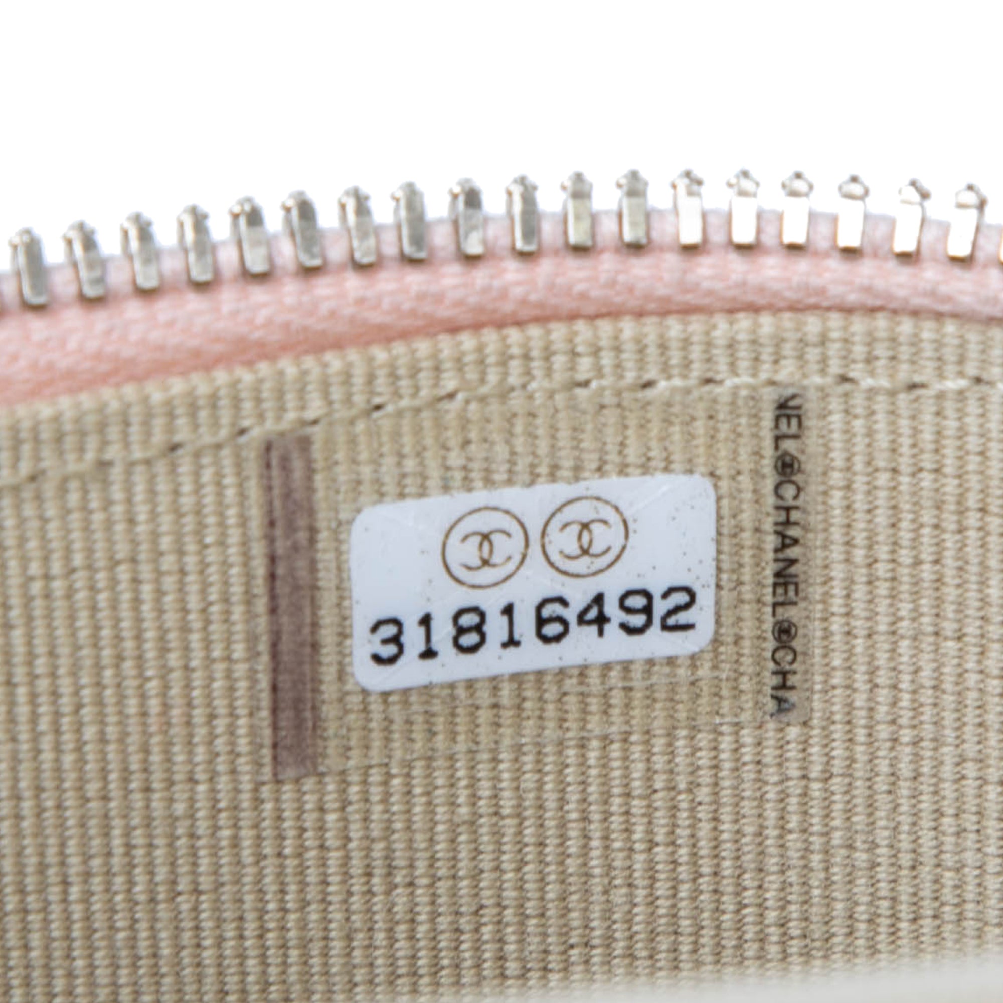 Mini Quilted Lambskin Pearl Crush Vanity Case With Chain