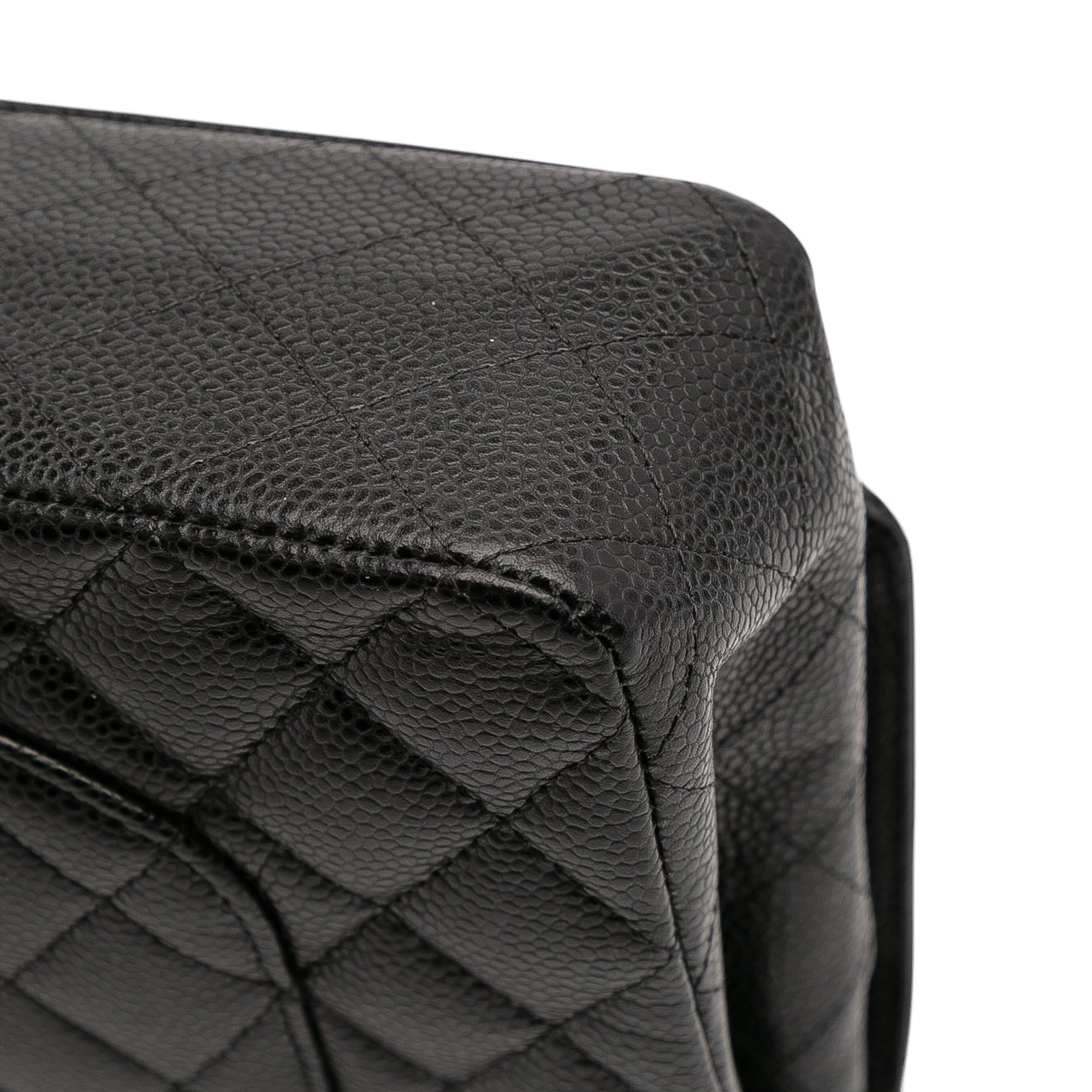 Medium Classic Caviar Double Flap